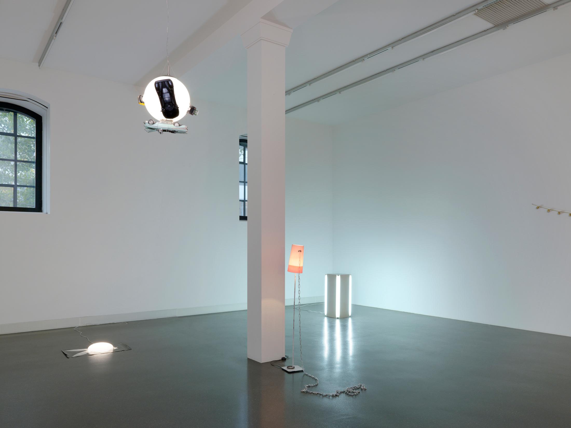 Exhibition View Groupshow «Lampen» at Galerie Francesca Pia, Zurich, 2018 / Photo: Annik Wetter / Courtesy: the artists and Galerie Francesca Pia