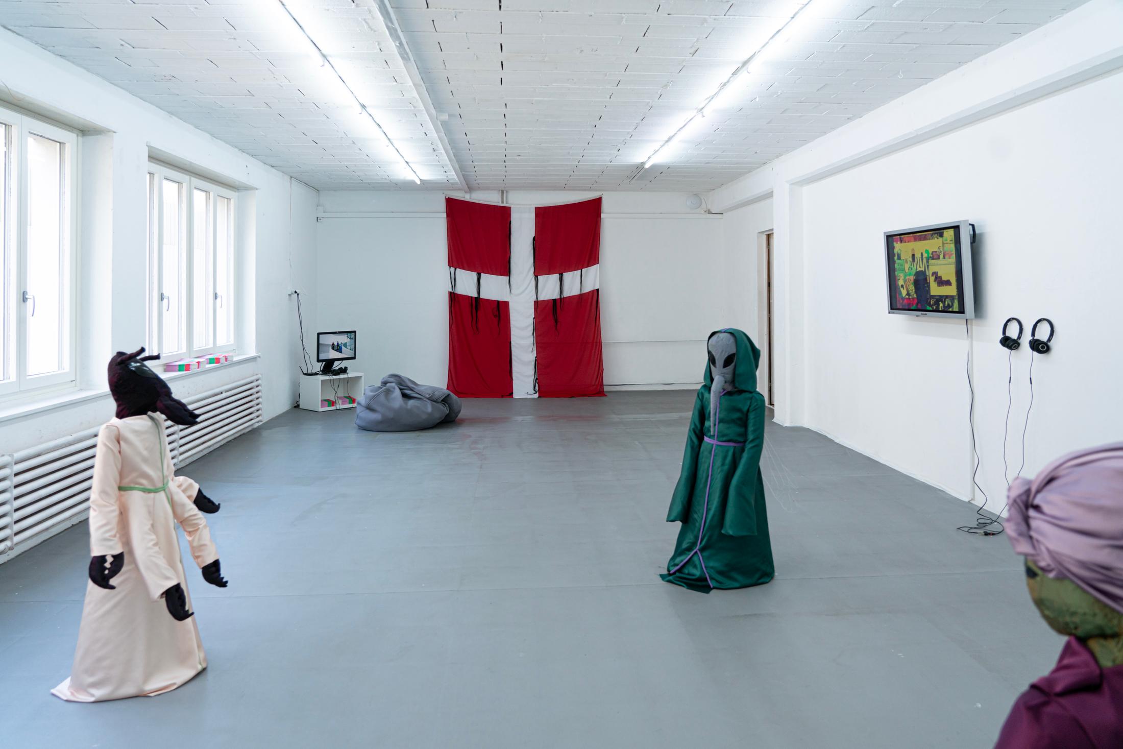 Exhibition View Groupshow «Le Soin des Possibles» at 1.1, Basel, 2019 / Photo: Jelly Luise / Courtesy: the artists and 1.1