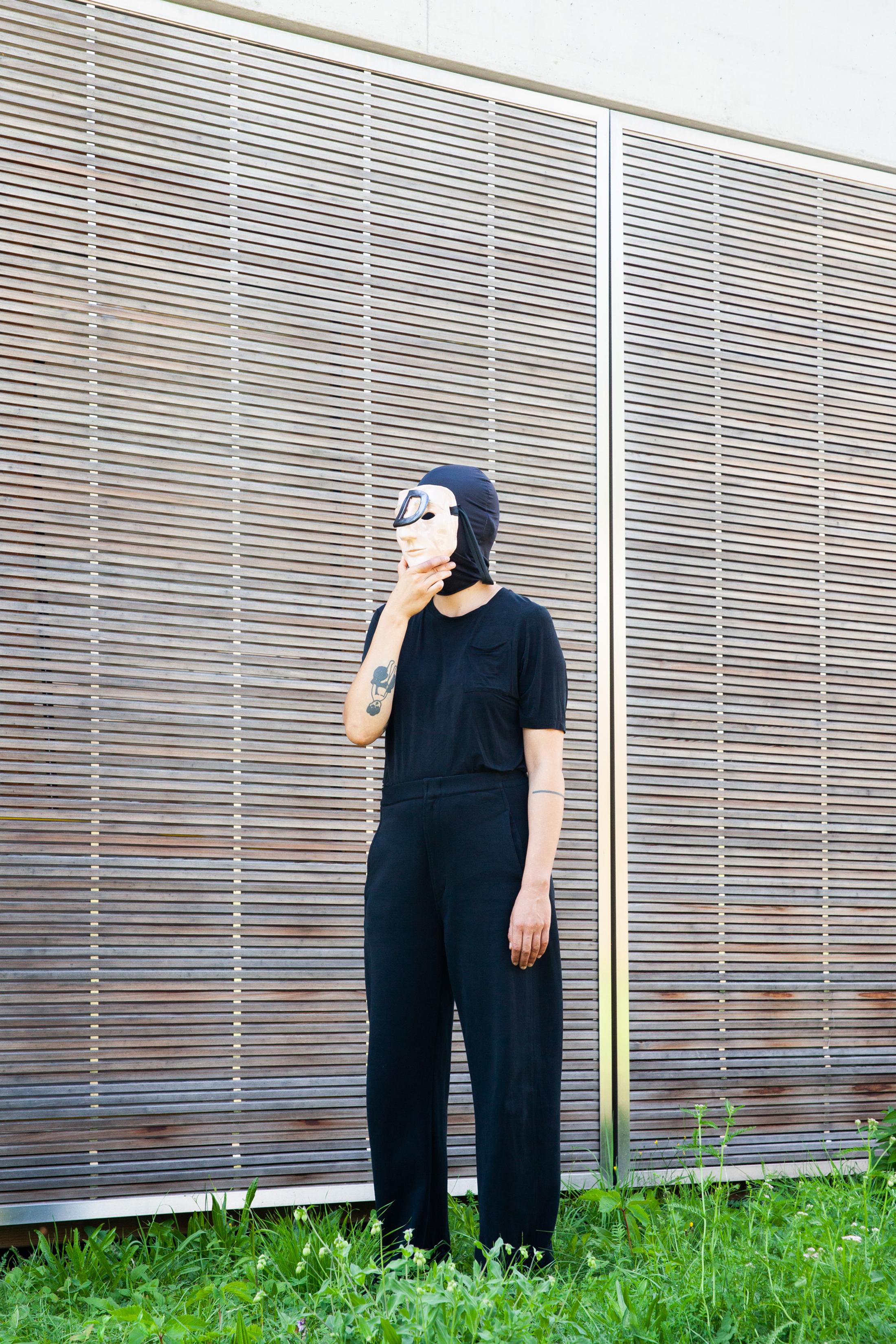 Exhibition View Groupshow «Modern Nature – an hommage to Derek Jarman; view on Julie Monot, Invoke to Evoke (2019)» at La Becque, La Tour-de-Peilz, 2019 / Photo: © Diana Martin / Courtesy: the artist and La Becque