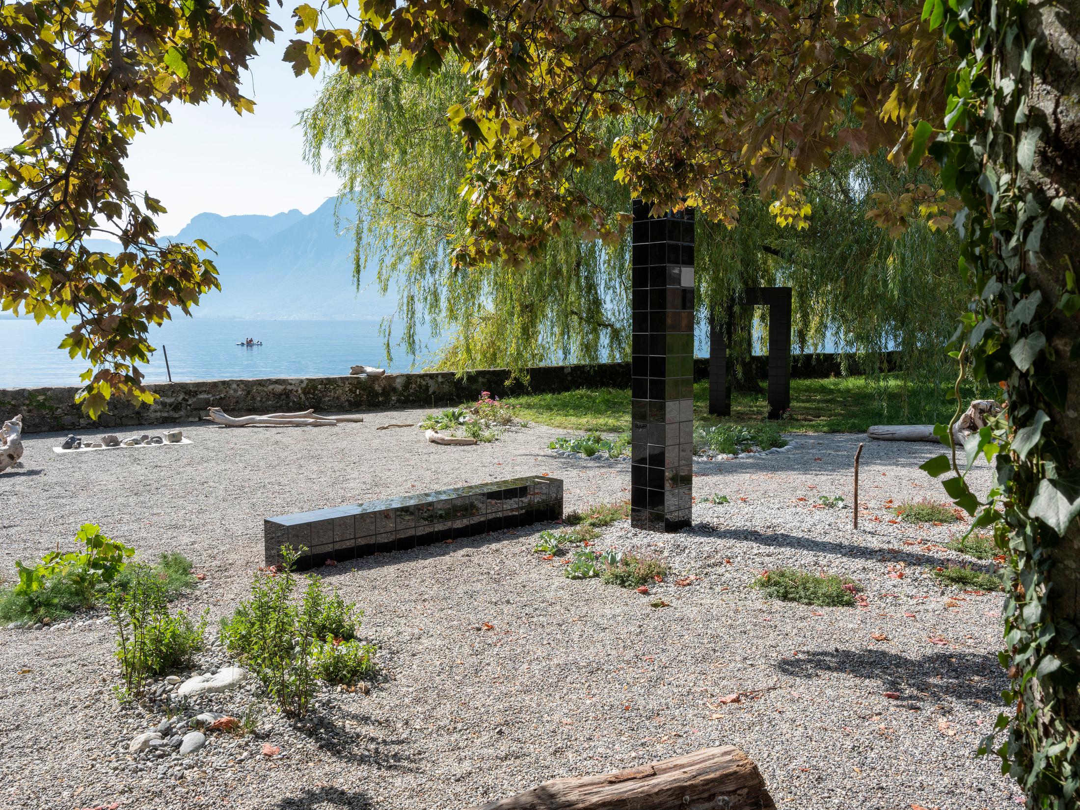 Exhibition View Groupshow «Modern Nature – an hommage to Derek Jarman; view on Prem Sahib, One Up, One Down (2019)» at La Becque, La Tour-de-Peilz, 2019 / Photo: © Julien Gremaud / Courtesy: the artist and La Becque