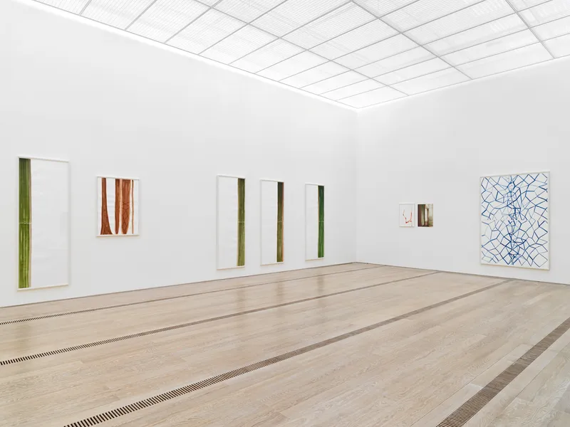 Exhibition View Groupshow «Resonating Spaces; view on Silvia Bächli» at Fondation Beyeler, Riehen, 2019 / Photo: Stefan Altenburger / Courtesy: the artist and Fondation Beyeler