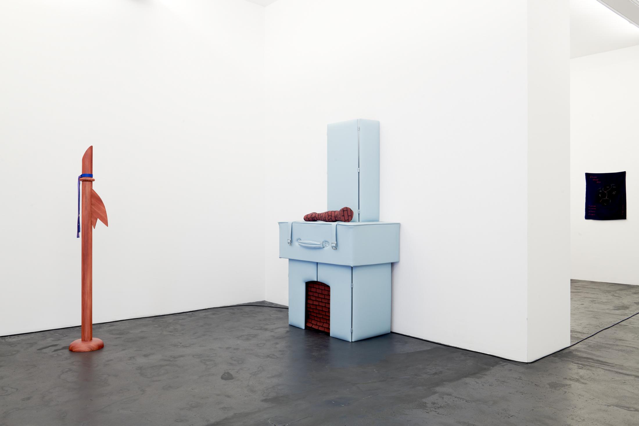 Exhibition View Groupshow «Was erzählt die Romandie?» with Alfredo Aceto, Mohamed Almusibli, Maxime Bondu, Claire van Lubeek, Flora Mottini, Philémon Otth, Gina Proenza, Koka Ramishvili, Real Madrid, Anne Rochat, Denis Savary, Gaia Vincensini at Häusler Contemporary, Zurich, 2019 / Photo: Mischa Scherrer / Courtesy: the artists and Häusler Contemporary