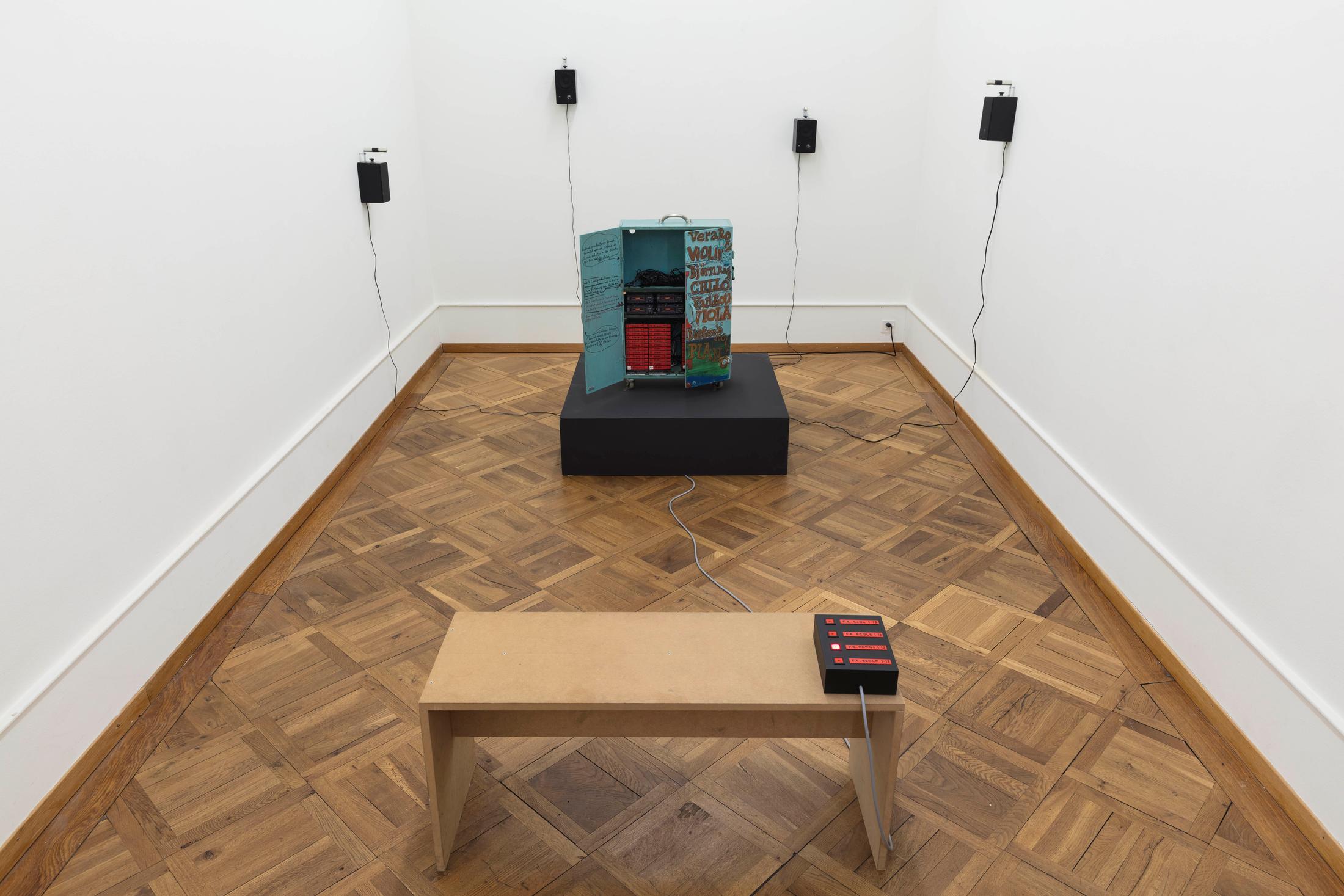 Exhibition View Groupshow «Zeitspuren – The Power of Now» at PASQUART, Biel/Bienne, 2018 / Photo: Gunnar Meier