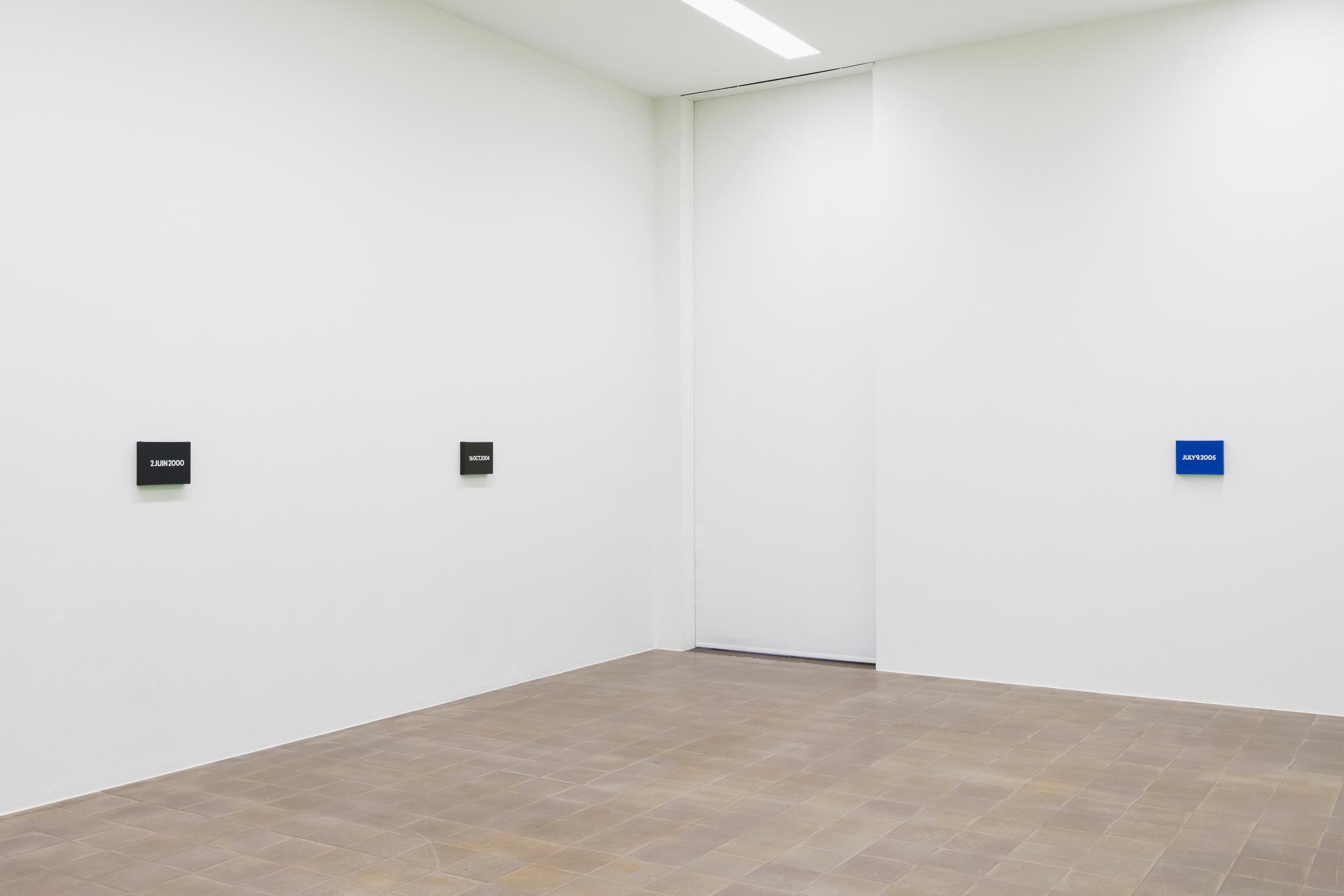 Exhibition View Groupshow «Zeitspuren – The Power of Now with On Kawara» at PASQUART, Biel/Bienne, 2018 / Photo: Gunnar Meier / Courtesy: Kunstmuseum St.Gallen, Marie Müller-Guarnieri-Stiftung