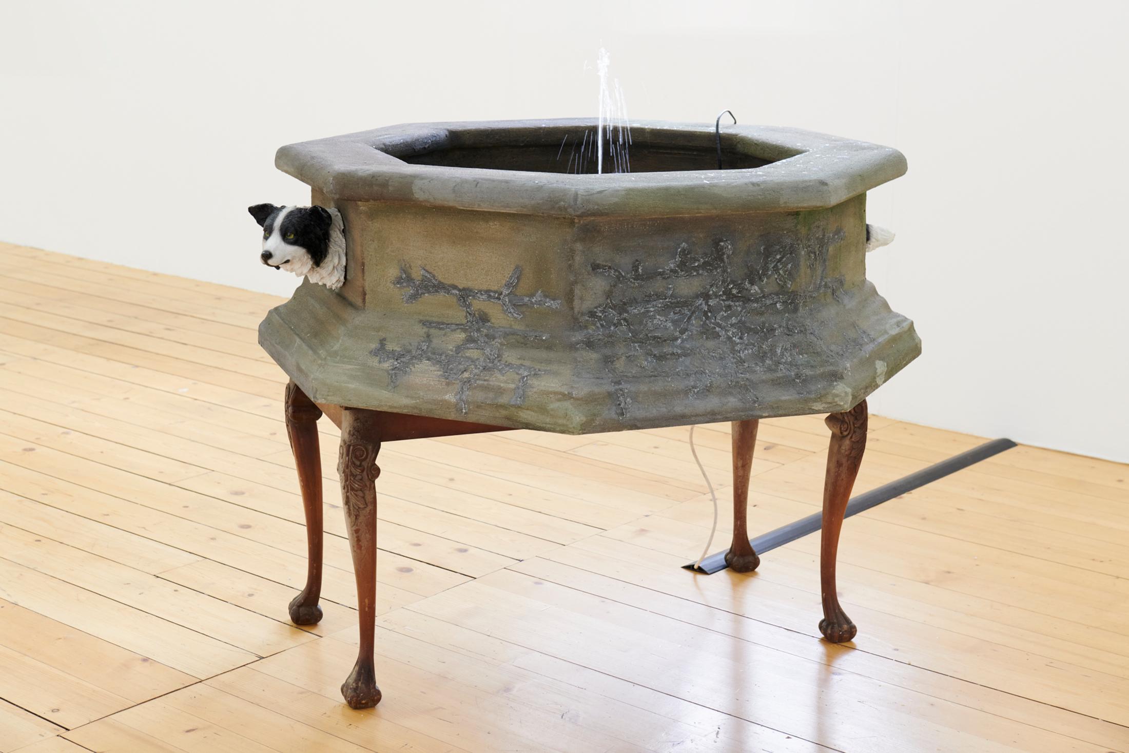 Exhibition View Hamishi Farah Solo Show «Dog Heaven 2, How Sweet the Wound of Jesus Tastes; view on Hamishi Farah, Dog Heaven, 2015» at Fri Art Kunsthalle, Fribourg, 2021 / Photo: Guillaume Python / Courtesy: the artist and Fri Art Kunsthalle