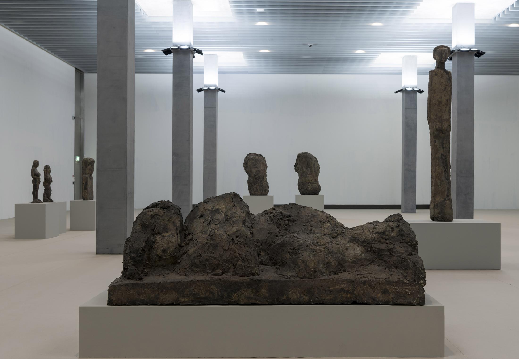 Exhibition View Hans Josephsohn, Solo Show at MASI Lugano, Lugano, 2020 / Photo: © Studio Pagi / Courtesy: Josephsohn Estate, Kesselhaus Josephsohn/Galerie Felix