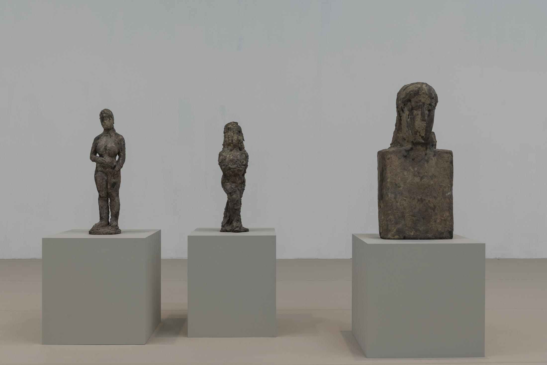 Exhibition View Hans Josephsohn, Solo Show at MASI Lugano, Lugano, 2020 / Photo: © Studio Pagi / Courtesy: Josephsohn Estate, Kesselhaus Josephsohn/Galerie Felix