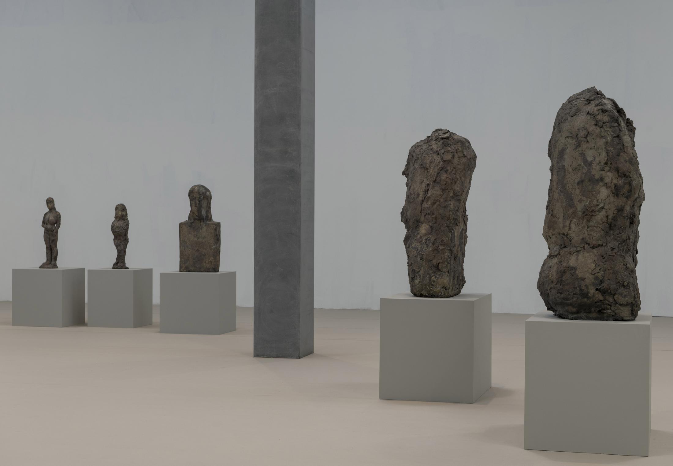 Exhibition View Hans Josephsohn, Solo Show at MASI Lugano, Lugano, 2020 / Photo: © Studio Pagi / Courtesy: Josephsohn Estate, Kesselhaus Josephsohn/Galerie Felix