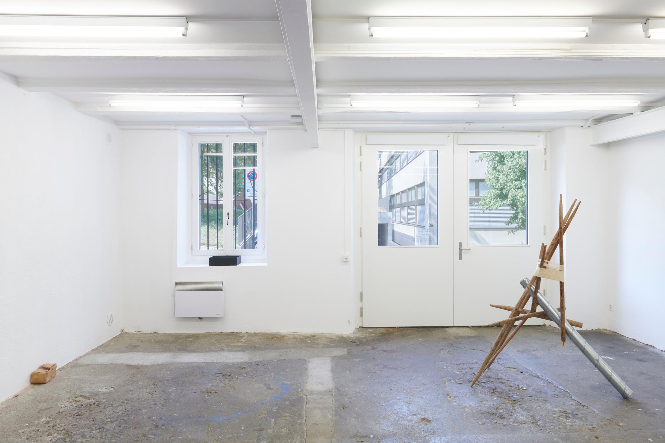 Exhibition View Groupshow «Heimat; view on Stefanie Koemeda, Matthew Wang & Sophie de Serière, Sacha Rappo at WallStreet, Fribourg, 2020 / Photo: Guillaume Python / Courtesy: the artists and WallStreet