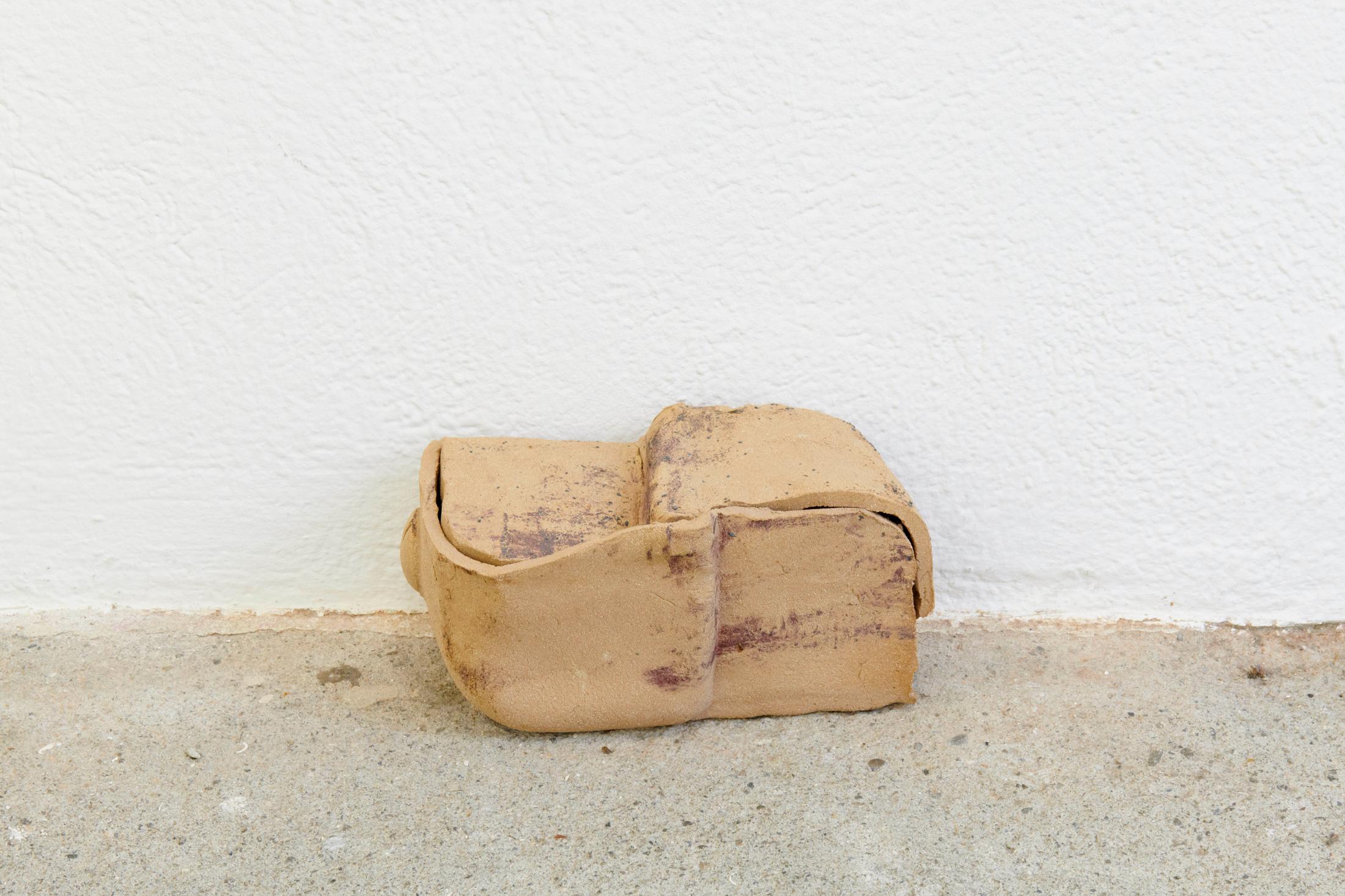 Exhibition View Groupshow «Heimat; view on Stefanie Koemeda, Meta-lala, 2020» at WallStreet, Fribourg, 2020 / Photo: Guillaume Python / Courtesy: the artist and WallStreet