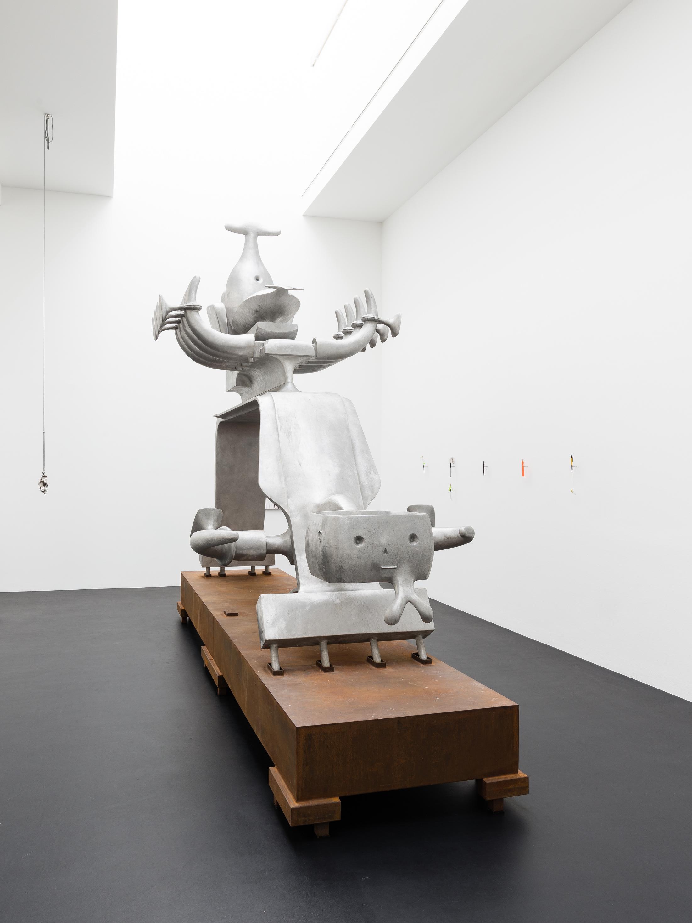 Exhibition View Groupshow «HOOKS & CLAWS» at Galerie Gregor Staiger, Zurich, 2020 / Photo: © Galerie Gregor Staiger / Courtesy: the artists and Galerie Gregor Staiger