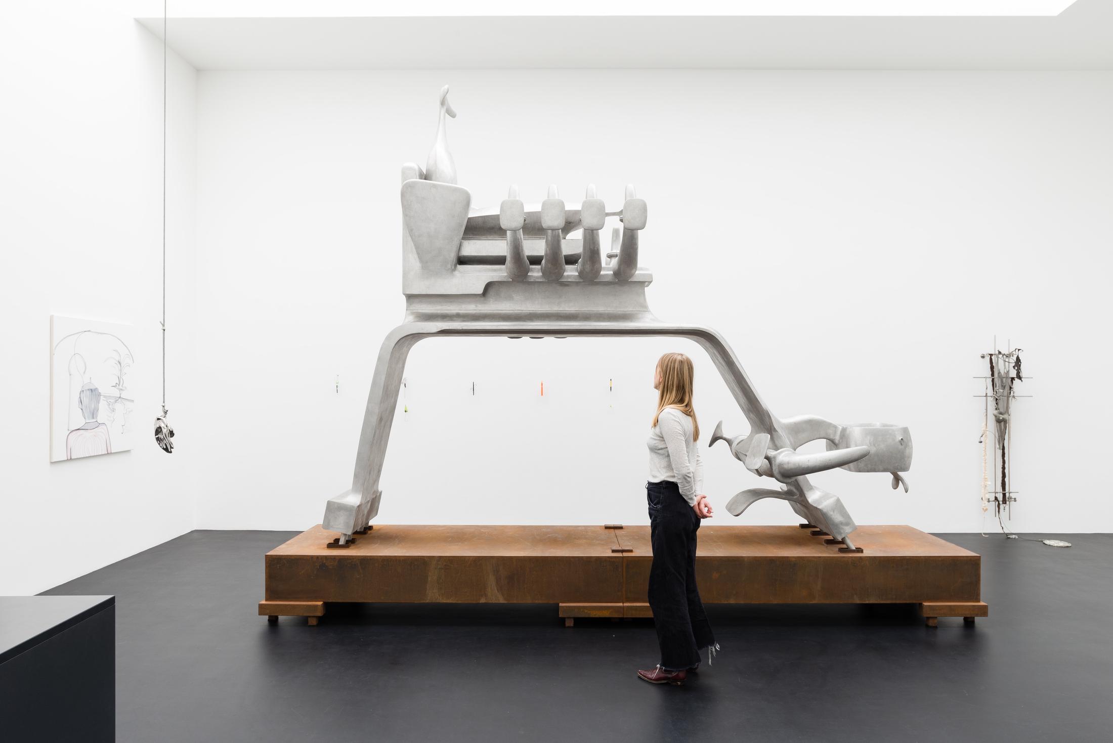 Exhibition View Groupshow «HOOKS & CLAWS» at Galerie Gregor Staiger, Zurich, 2020 / Photo: © Galerie Gregor Staiger / Courtesy: the artists and Galerie Gregor Staiger