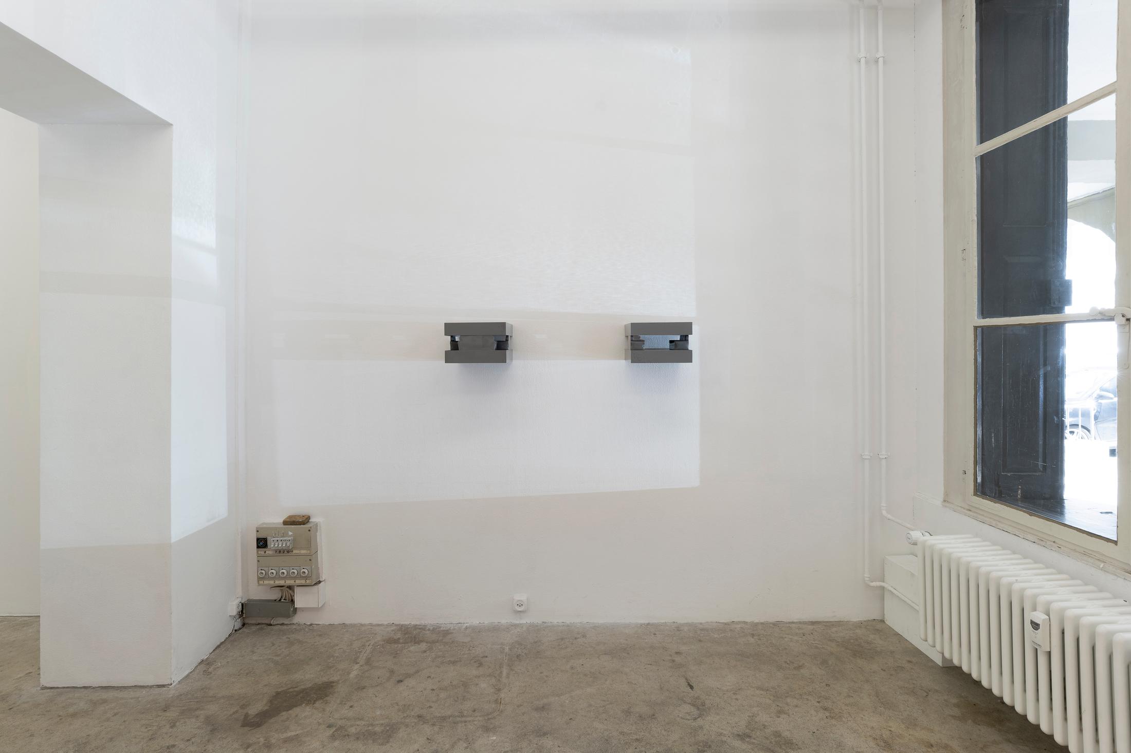 Exhibition View Group Show «House Taken Over» at Milieu, Berne, 2022 / Photo: Claude Barrault / Courtesy: the artists and Milieu