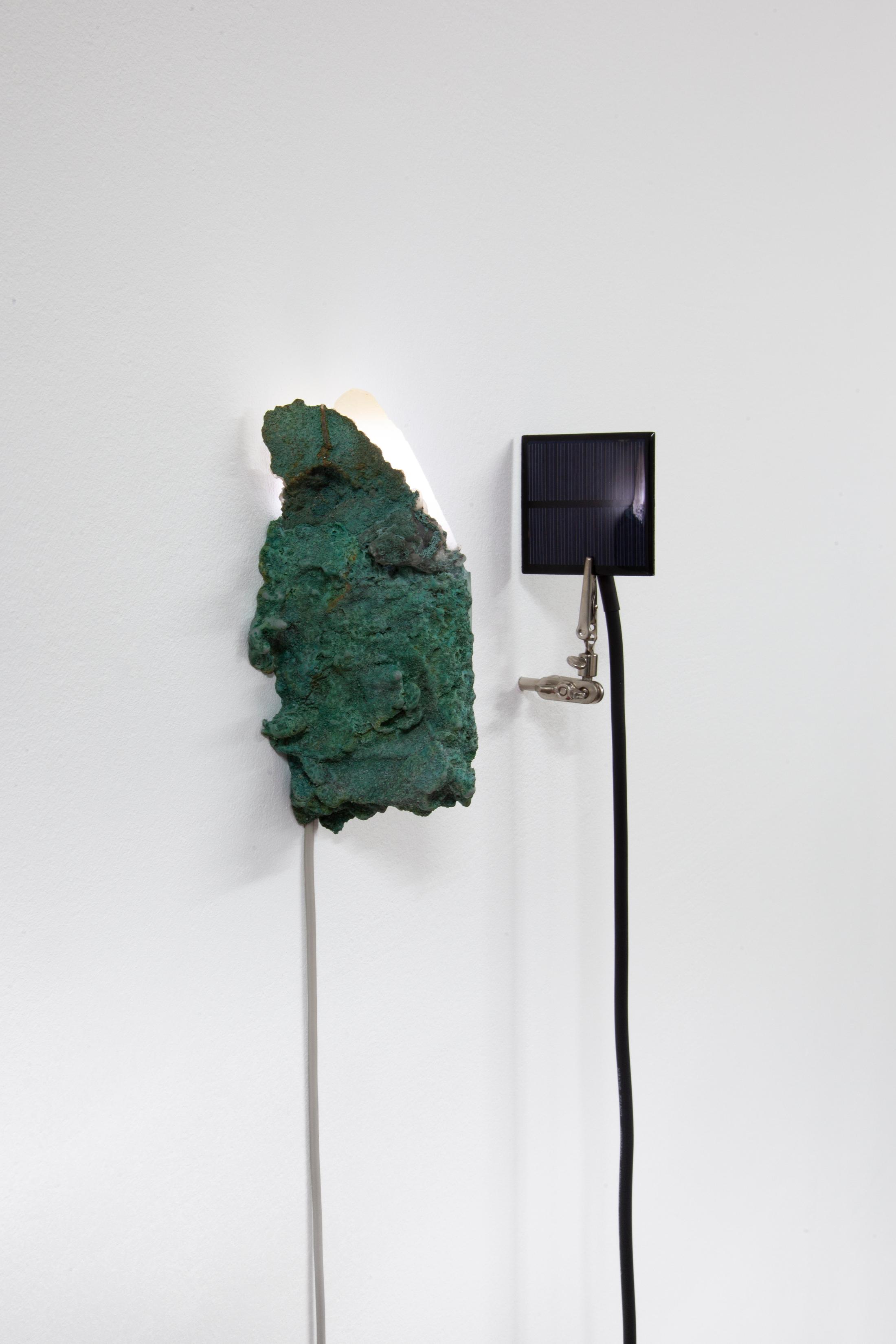 Exhibition View Hunter Longe Solo Show «Summoner; view on Hunter Longe, Initiation, 2023, Calcite, gypsum plaster, magnetite sand, flickering LED, epoxy clay, pigments» at Espace 3353, Carouge, 2023 / Photo: Anastasia Mityukova / Courtesy: the artist and Espace 3353