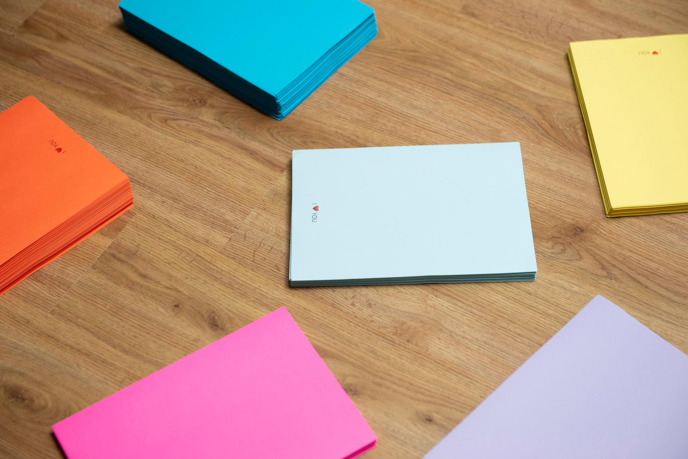 Exhibition View Groupshow «i hate you; view on Swetlana Heger, The Unbroken Circle, 2020, Copy paper, Dimensions variable» at Plymouth Rock, Zurich, 2020 / Courtesy: the artist and Plymouth Rock