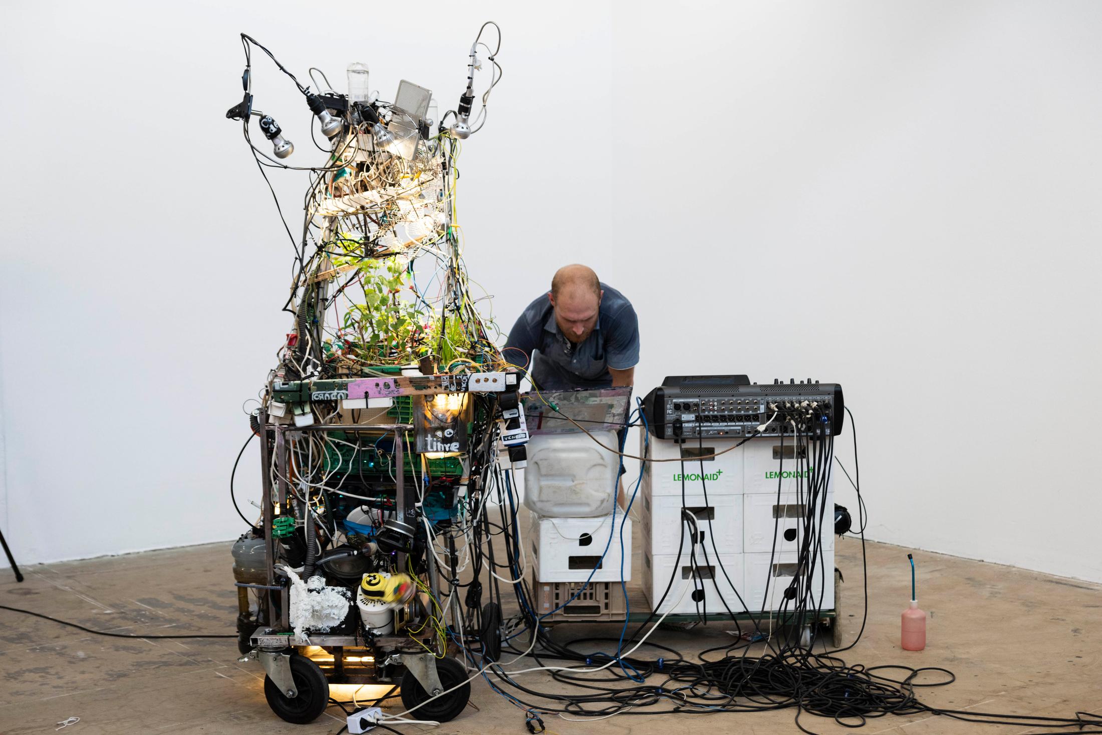 Exhibition View Graduation Show Bachelor and Master Art Institute HGK FHNW, Basel «I-Hood; view on Fabian Gemperle, KROKODILE, 2019» at Kunsthaus Baselland, 2019 / Photo: Christoph Bühler / Courtesy: the artists