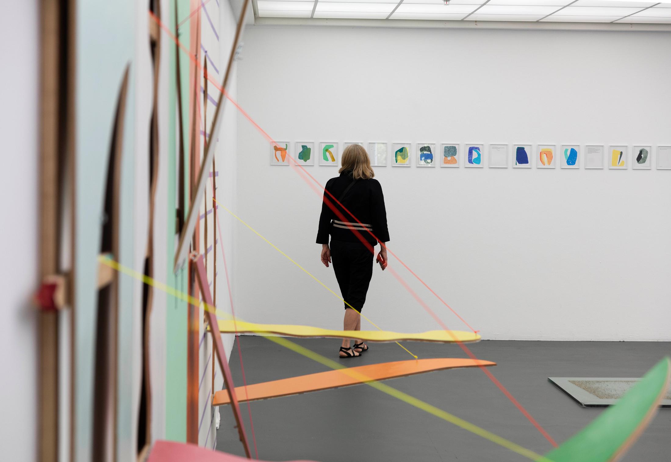 Exhibition View Graduation Show Bachelor and Master Art Institute HGK FHNW, Basel «I-Hood; view on Chris Hunter, no lemon – no melon, 2019 and Claudia Jenni Palma, wenn zwei sich, 2019» at Kunsthaus Baselland, 2019 / Photo: Christoph Bühler / Courtesy: the artists