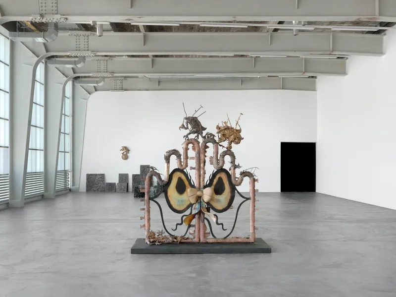 Exhibition View Ida Ekblad Soloshow «FRA ÅRE TIL OVN» at Kunsthalle Zürich,  Zurich, 2019 / © Photo: Annik Wetter / Courtesy: the artist and Kunsthalle Zürich