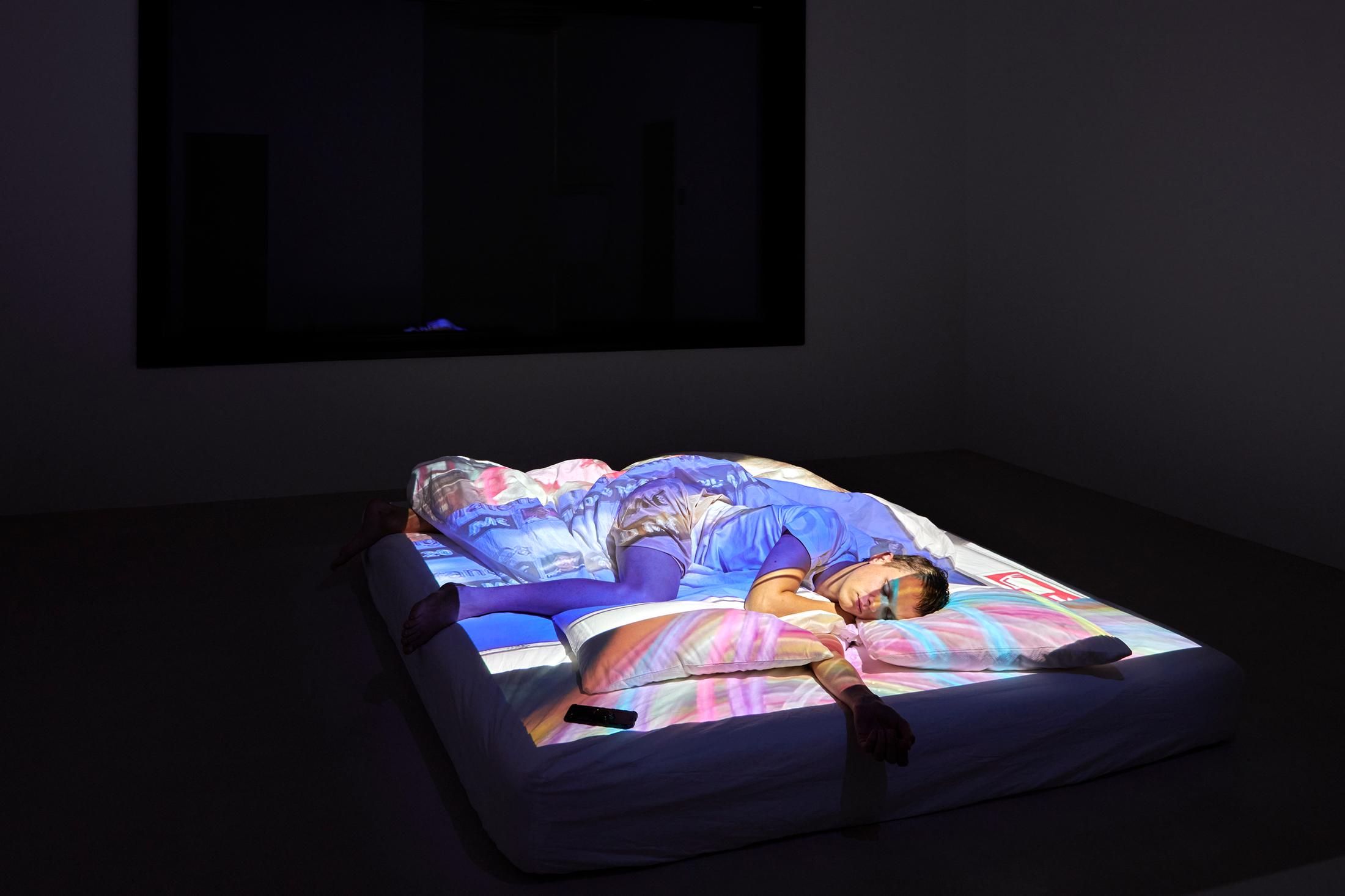 Exhibition View Isabella Fürnkäs Solo Show «Siamese Dreams», Performance in Zurich at Windhager von Kaenel on the 18.9.2021 & 24.9.2021 17-21h by Jules Claude Gisler / Photo: Anna Maysuk / Courtesy: the artist and Windhager von Kaenel