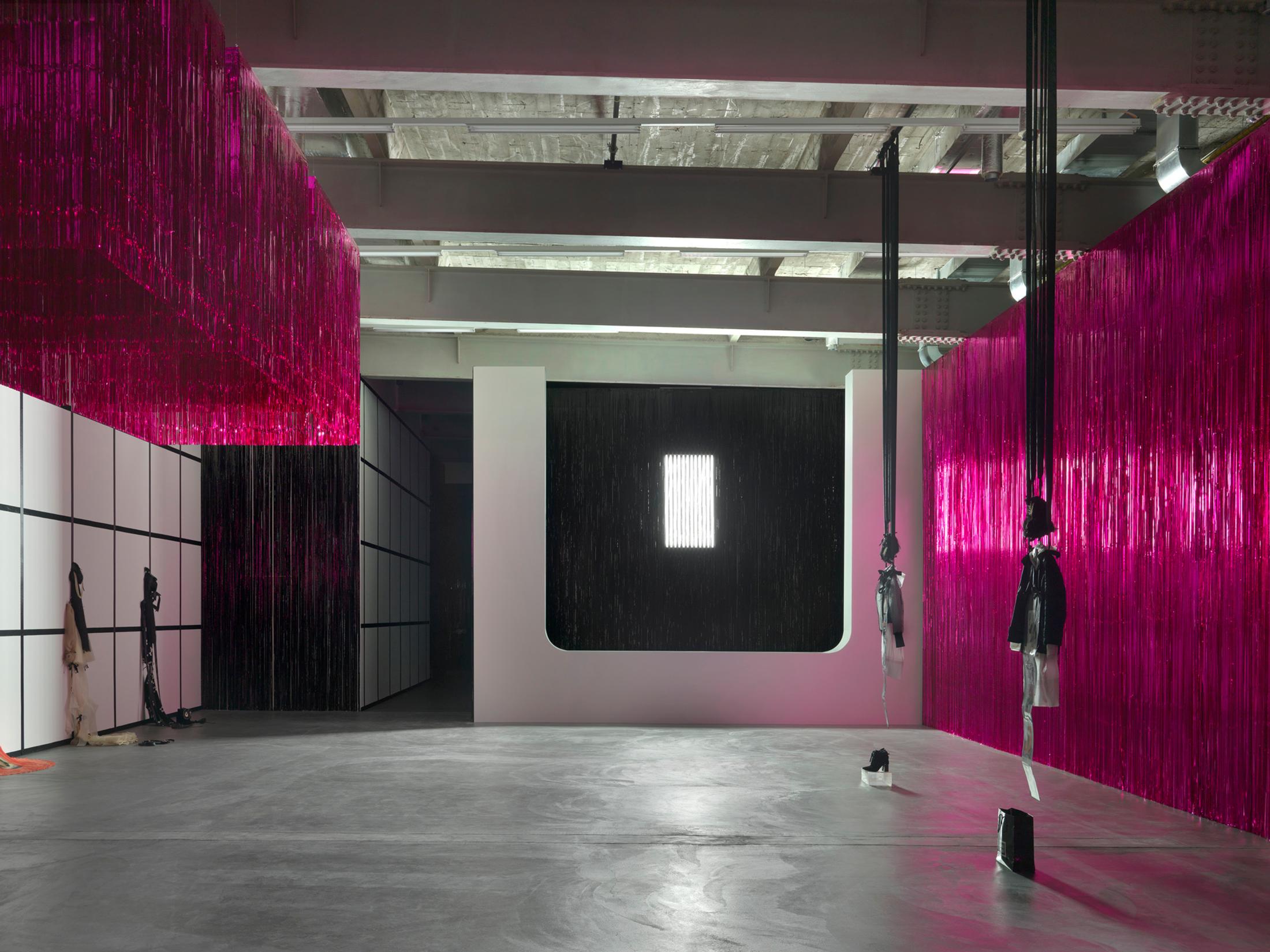 Exhibition View Jacqueline Fraser Solo Show «The Making of Maria by Callas» at Kunsthalle Zürich, Zurich, 2020 / Photo: Annik Wetter / Courtesy: the artist and Kunsthalle Zürich