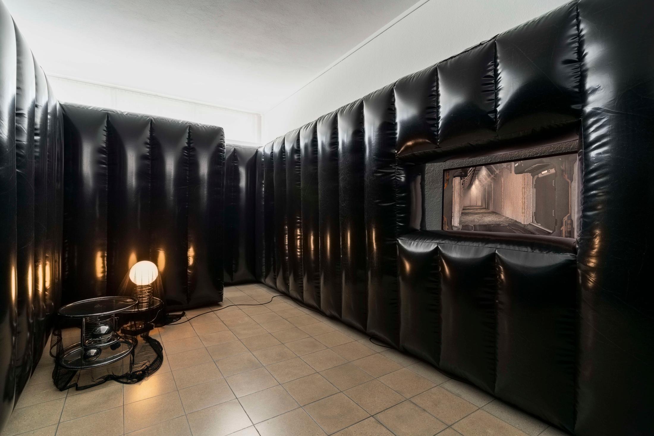 Exhibition View Jan Vorisek Soloshow «Collapse Poem; view on Devotion Strategy, 2020» at Kunsthaus Glarus, Glarus, 2020 / Photo: Gunnar Meier / Courtesy: the artist and Galerie Bernhard, Zurich