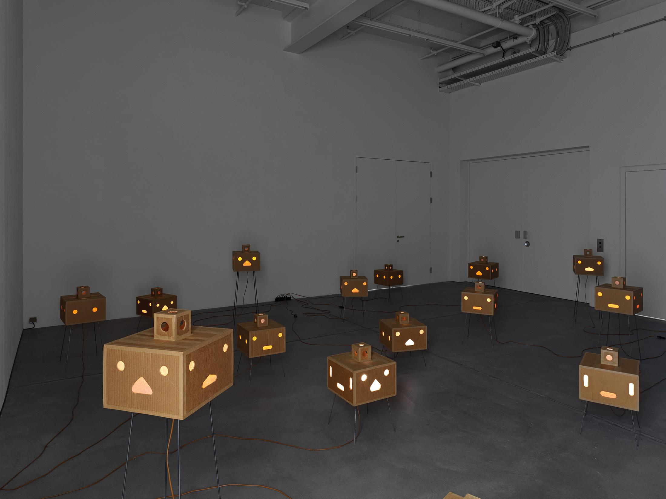 Exhibition View Jean-Frédéric Schnyder Soloshow (view on Jean-Frédéric Schnyder, Hüter der Schwelle 1–22, 2012 – 2014) at Galerie Eva Presenhuber, Zurich, 2019 / Photo: Stefan Altenburger; © Jean-Frédéric Schnyder / Courtesy the artist and Galerie Eva Presenhuber, Zurich / New York