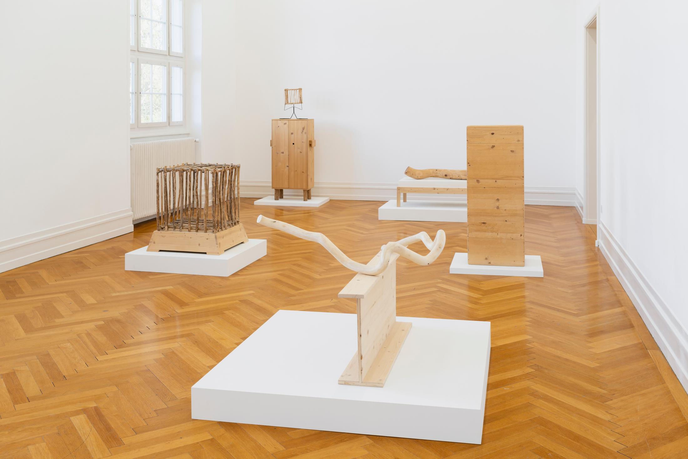 Exhibition View Jean-Frédéric Schnyder Solo Show at Kunsthalle Bern, Berne, 2022 / Photo: Gunnar Meier / Courtesy: the artist and Kunsthalle Bern