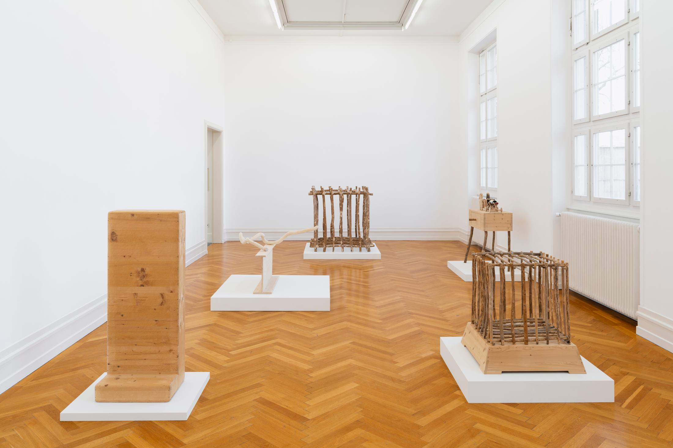Exhibition View Jean-Frédéric Schnyder Solo Show at Kunsthalle Bern, Berne, 2022 / Photo: Gunnar Meier / Courtesy: the artist and Kunsthalle Bern