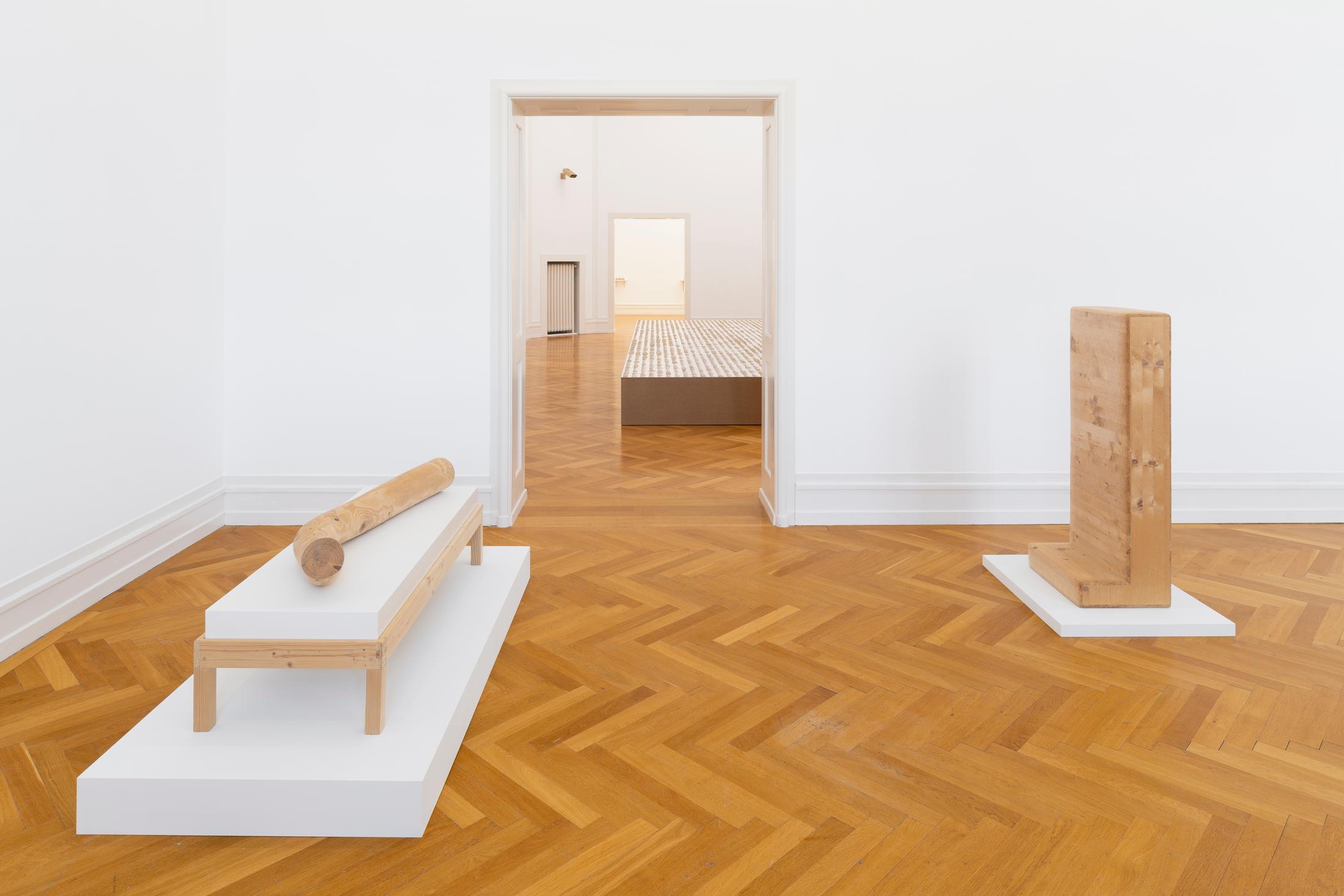 Exhibition View Jean-Frédéric Schnyder Solo Show at Kunsthalle Bern, Berne, 2022 / Photo: Gunnar Meier / Courtesy: the artist and Kunsthalle Bern