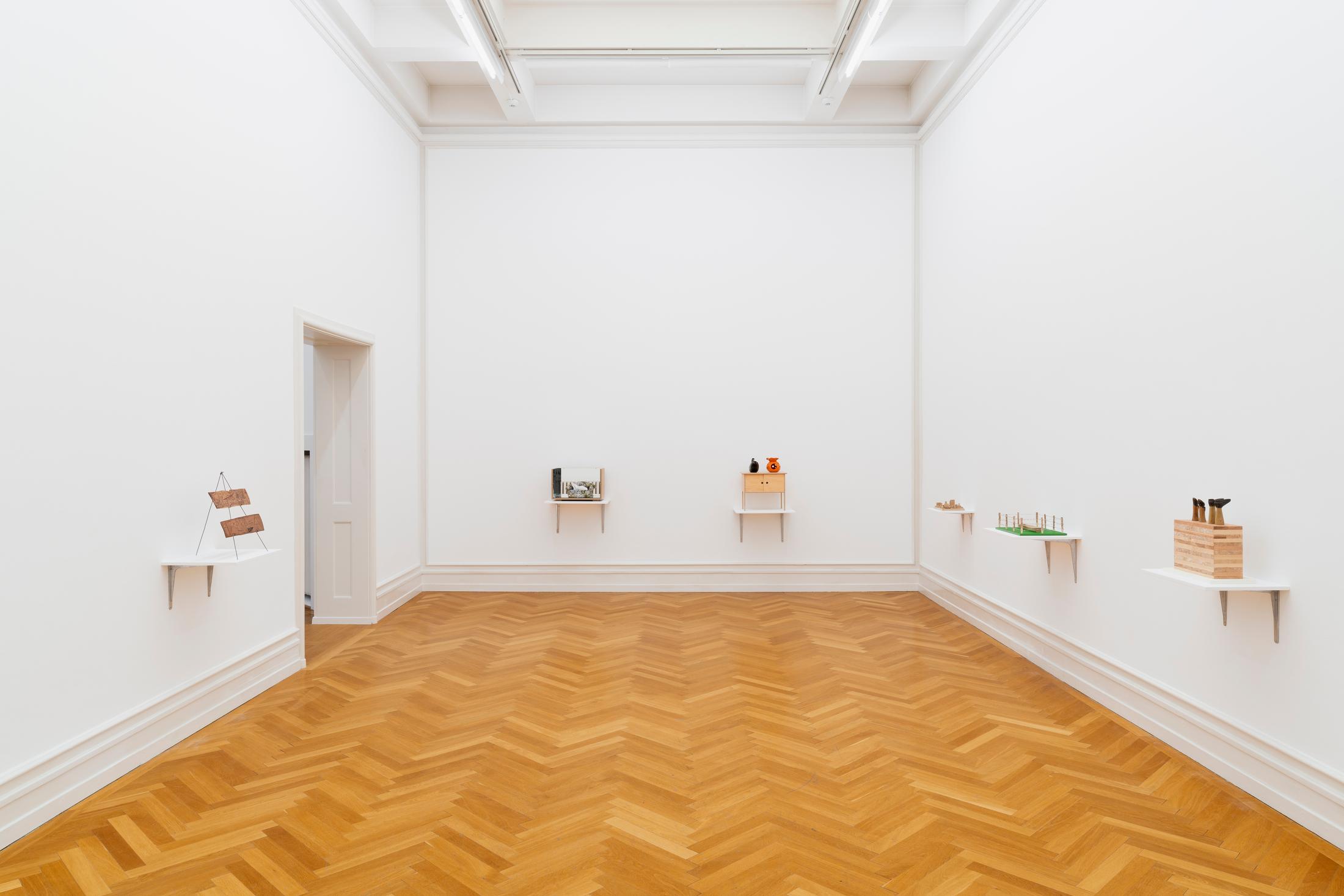 Exhibition View Jean-Frédéric Schnyder Solo Show at Kunsthalle Bern, Berne, 2022 / Photo: Gunnar Meier / Courtesy: the artist and Kunsthalle Bern