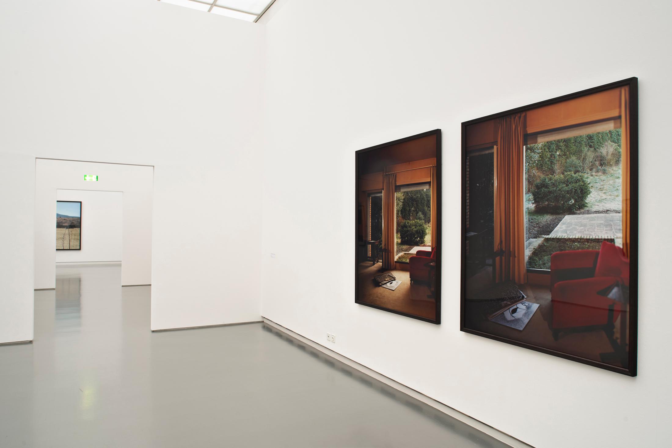 Exhibition View Jean-Luc Mylayne Soloshow «The Autumn of Paradise» at Aargauer Kunsthaus, Aarau / Photo: Dominic Büttner / © Jean-Luc Mylayne / Courtesy: Mylène & Jean-Luc Mylayne; Gladstone Gallery, New York, Bruxelles; Sprüth Magers, Berlin, London, Los Angeles