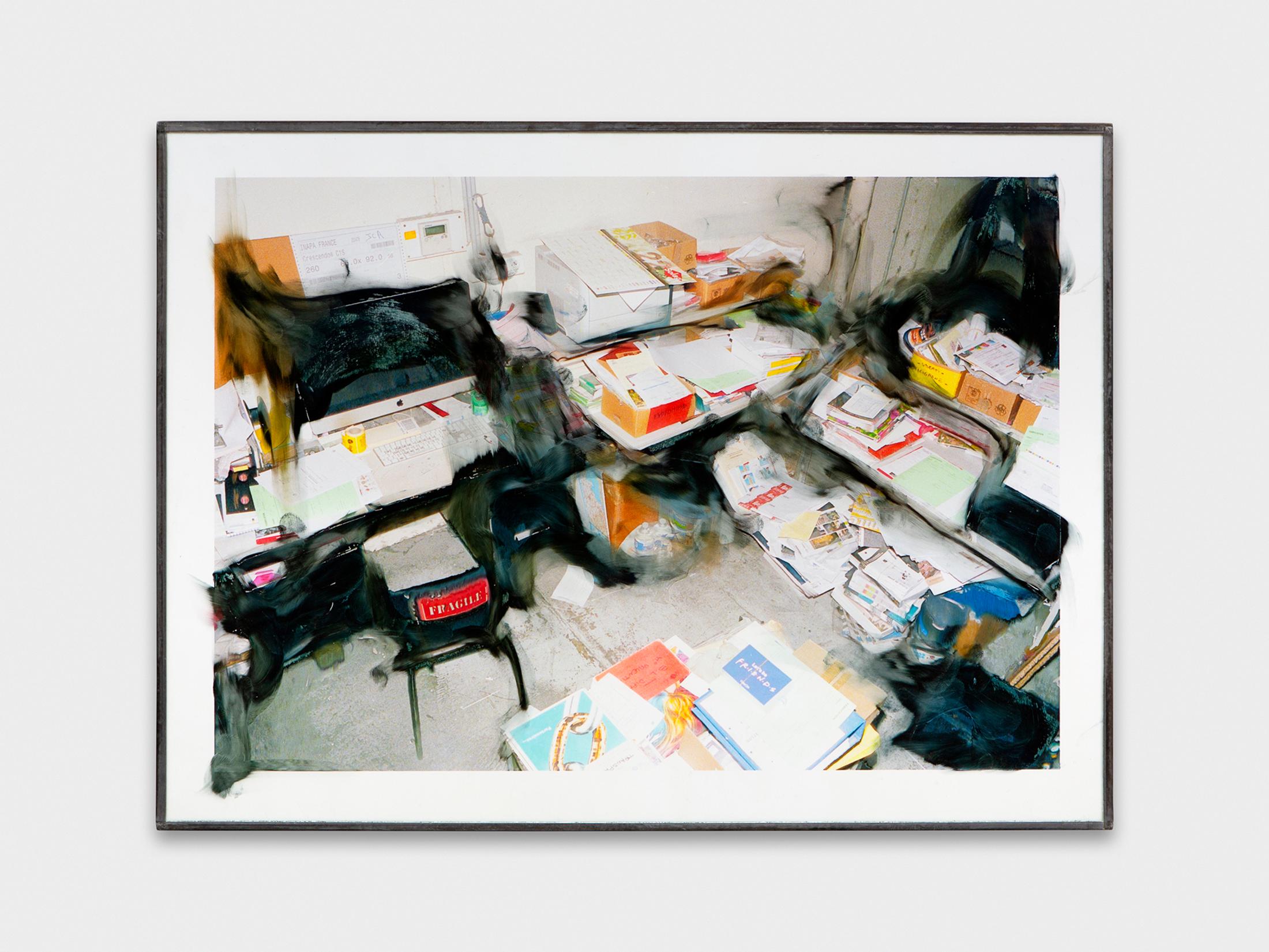 Exhibition View Jean-Vincent Simonet Solo Show «Heirloom; view on Jean-Vincent Simonet, The office (heirloom), 2022» at Sentiment, Zurich 2022 / Photo: Philipp Rupp and Julien Gremaud / Courtesy: the artist and Sentiment