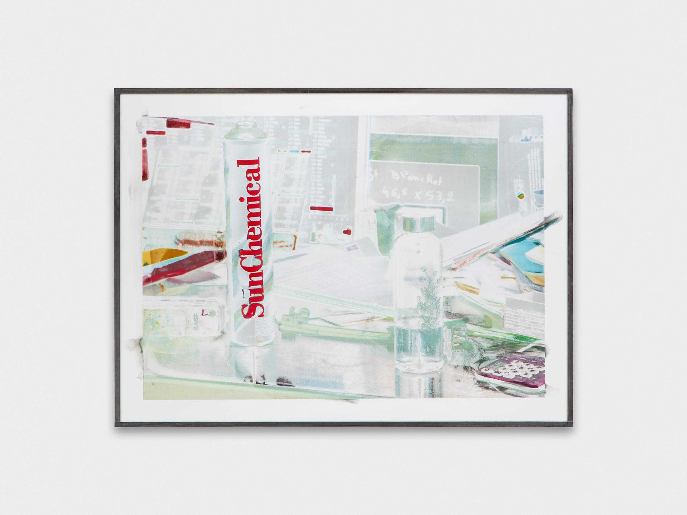 Exhibition View Jean-Vincent Simonet Solo Show «Heirloom; view on Jean-Vincent Simonet, Sun chemical (heirloom), 2022» at Sentiment, Zurich 2022 / Photo: Philipp Rupp and Julien Gremaud / Courtesy: the artist and Sentiment