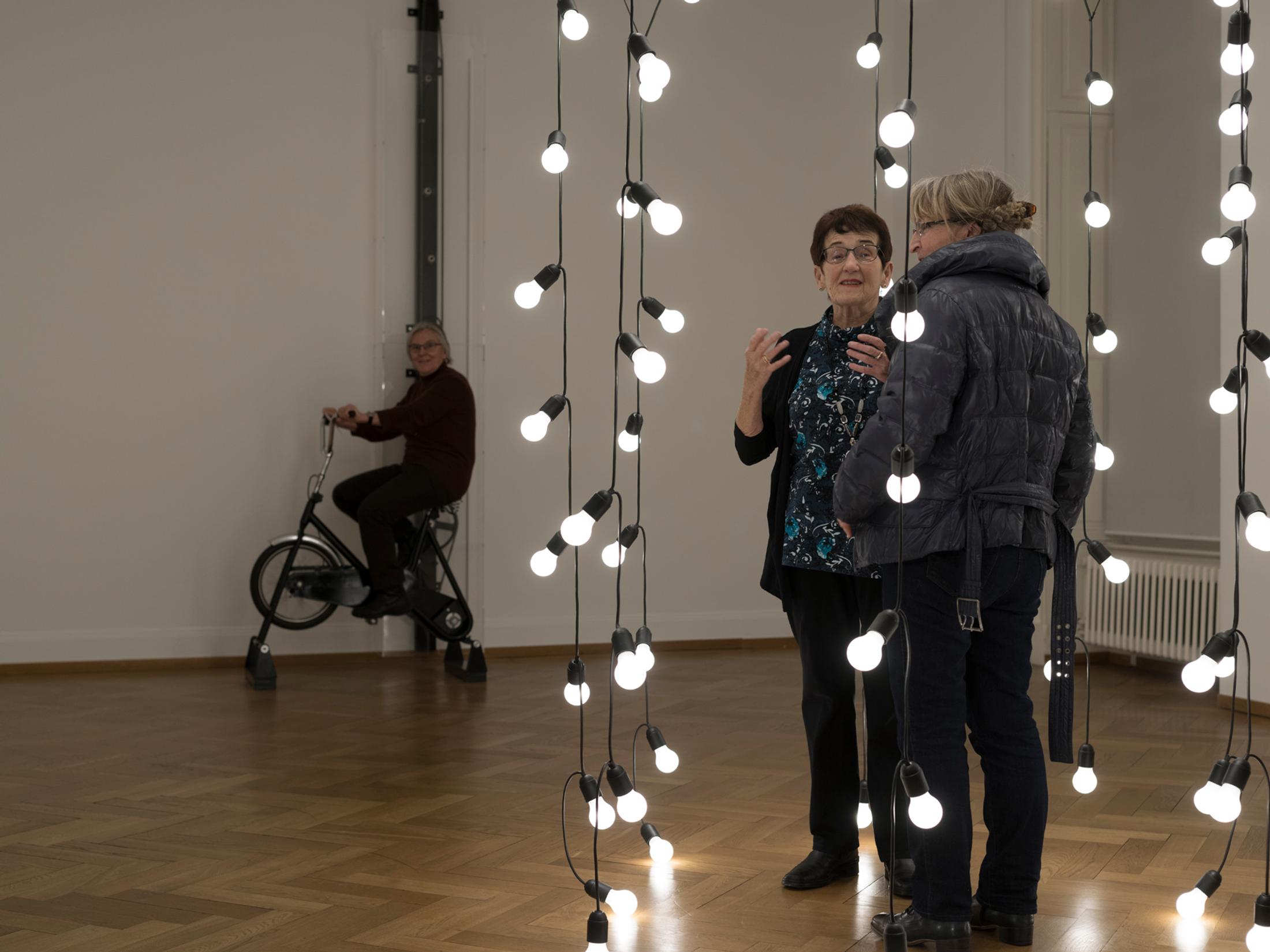 Exhibition view Jeppe Hein "Inhale, Hold, Exhale" at Kunstmuseum Thun, 2018 / Photo: Ian G. C. White / Courtesy: the artist