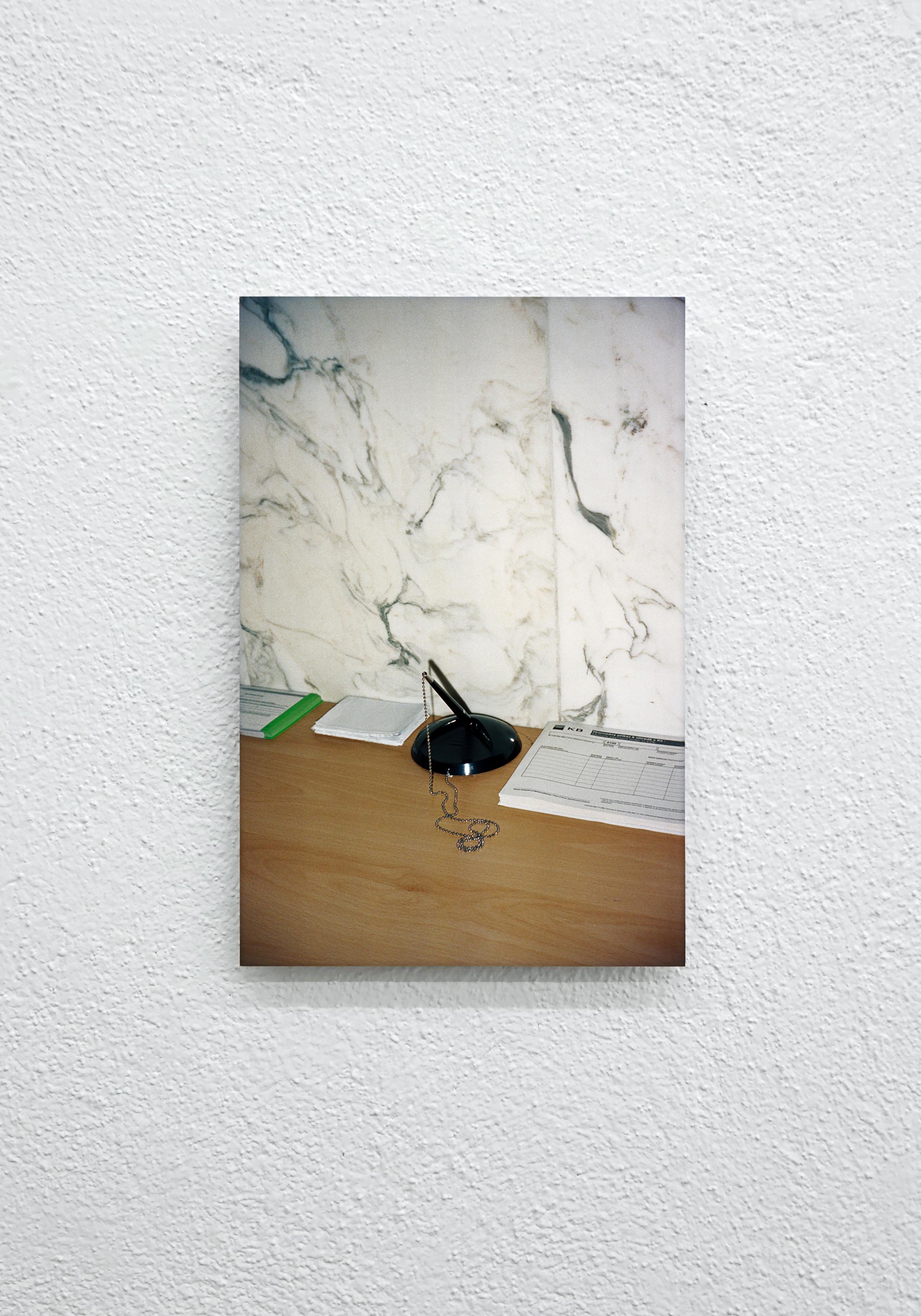 Exhibition View Duo Show «Words happen like clouds; view on Jiajia Zhang, Performance (KB), 2022» at Sgomento, Zurich, 2022 / Photo: SZ / Courtesy: the artist and Sgomento