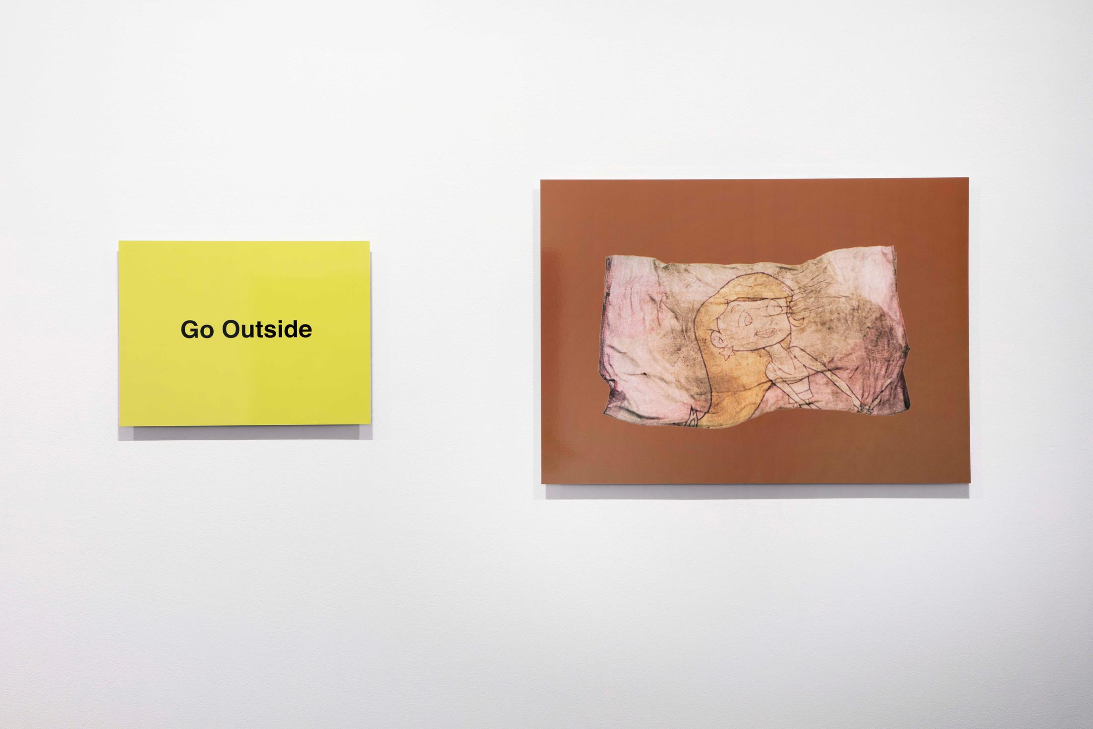 Exhibition View Jiajia Zhang Solo Show «If Every Day Were a Holiday, Towns Would Be More Mysterious; view on Jiajia Zhan, Untitled (Go Outside), 2021, C-Print on Aluminum, 30 x 40cm; Hedonic Shift (Starlet), 2021, 50 x 70cm» at Coalmine, Winterthur, 2021 / Courtesy: the artist and Coalmine