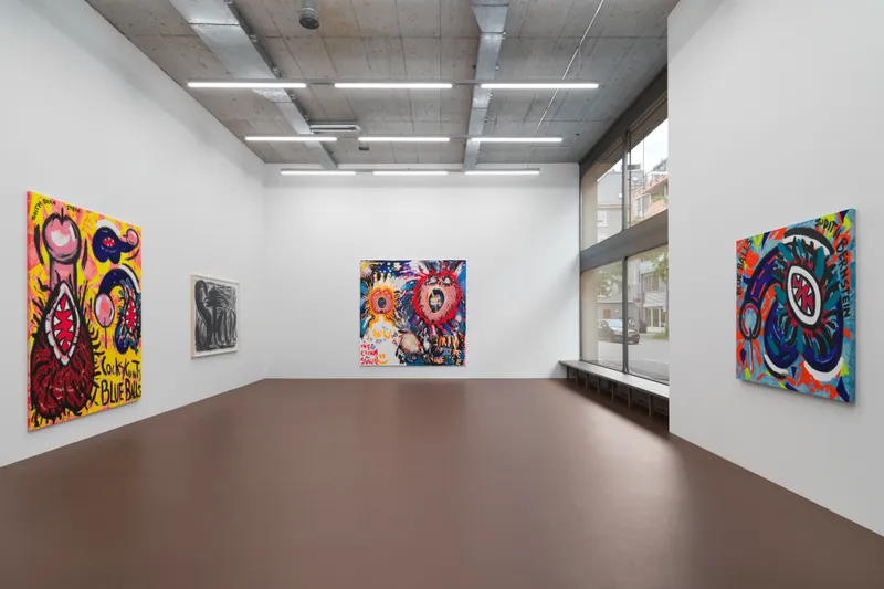Exhibition View Judith Bernstein Soloshow «Blue Balls» at Karma International, Zurich, 2019 / Photo: Stefan Alternburger / Courtesy: the artist and Karma International