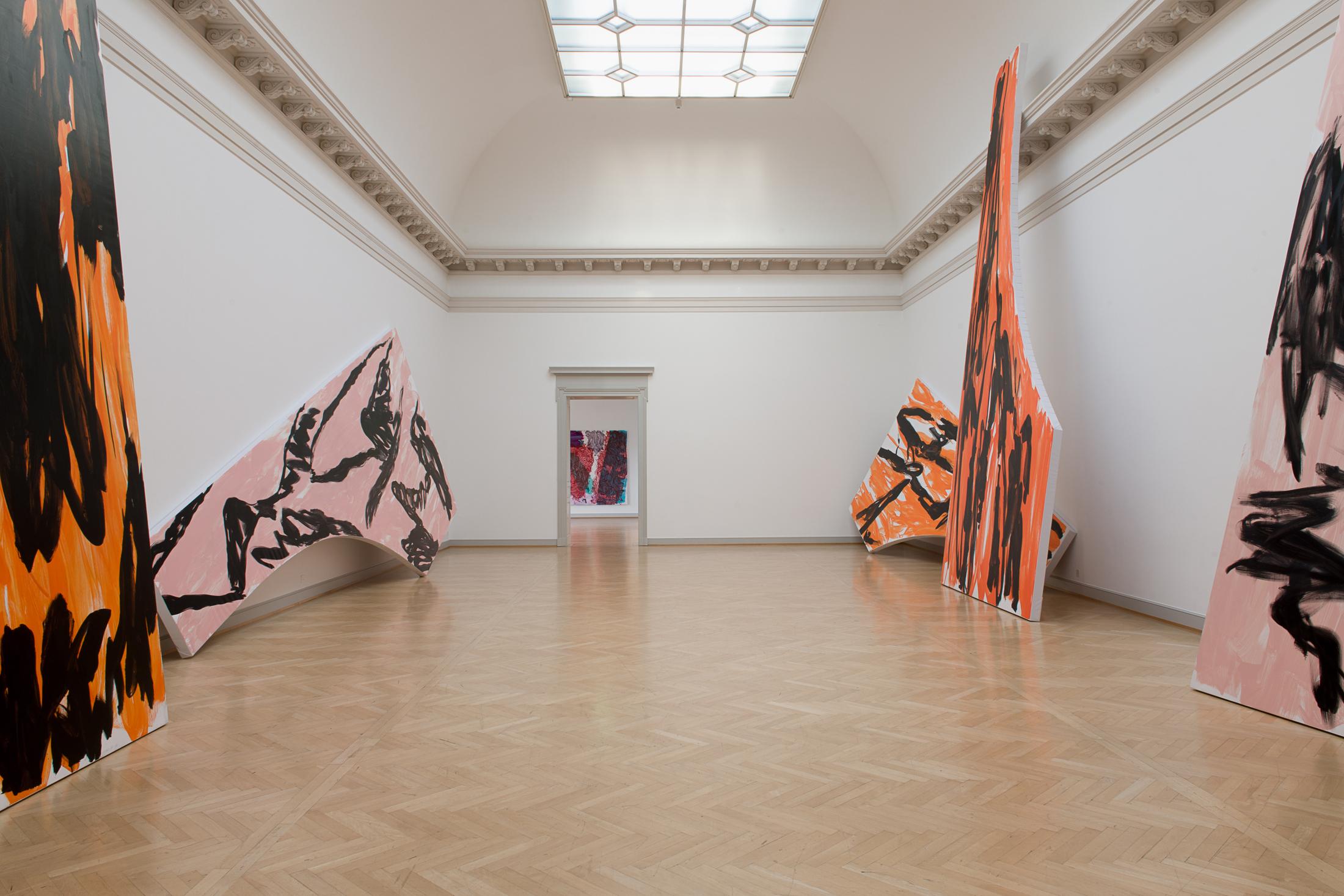 Installation View Judy Millar Soloshow «The Future and the Past Perfect ; view on It to Them to Us to I, 2018» at Kunstmuseum St. Gallen, 2019 / Photo: Sebastian Stalder