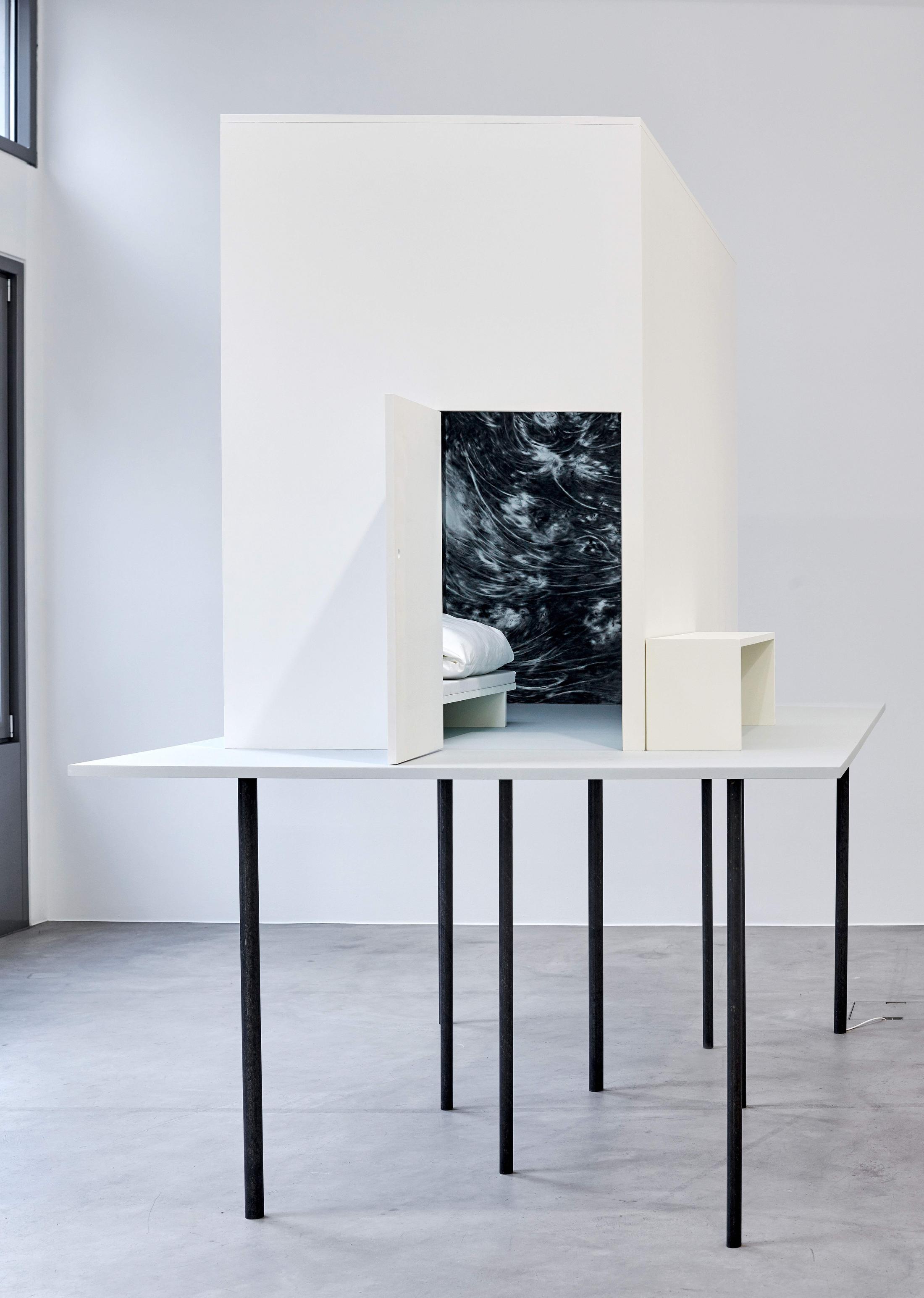 Exhibition View Julia Steiner Soloshow «Circular Flight; view on Der letzte Raum, 2016-2020» at Galerie Urs Meile, Lucerne, 2020 / Photo: © Galerie Urs Meile / Courtesy: the artist and Galerie Urs Meile