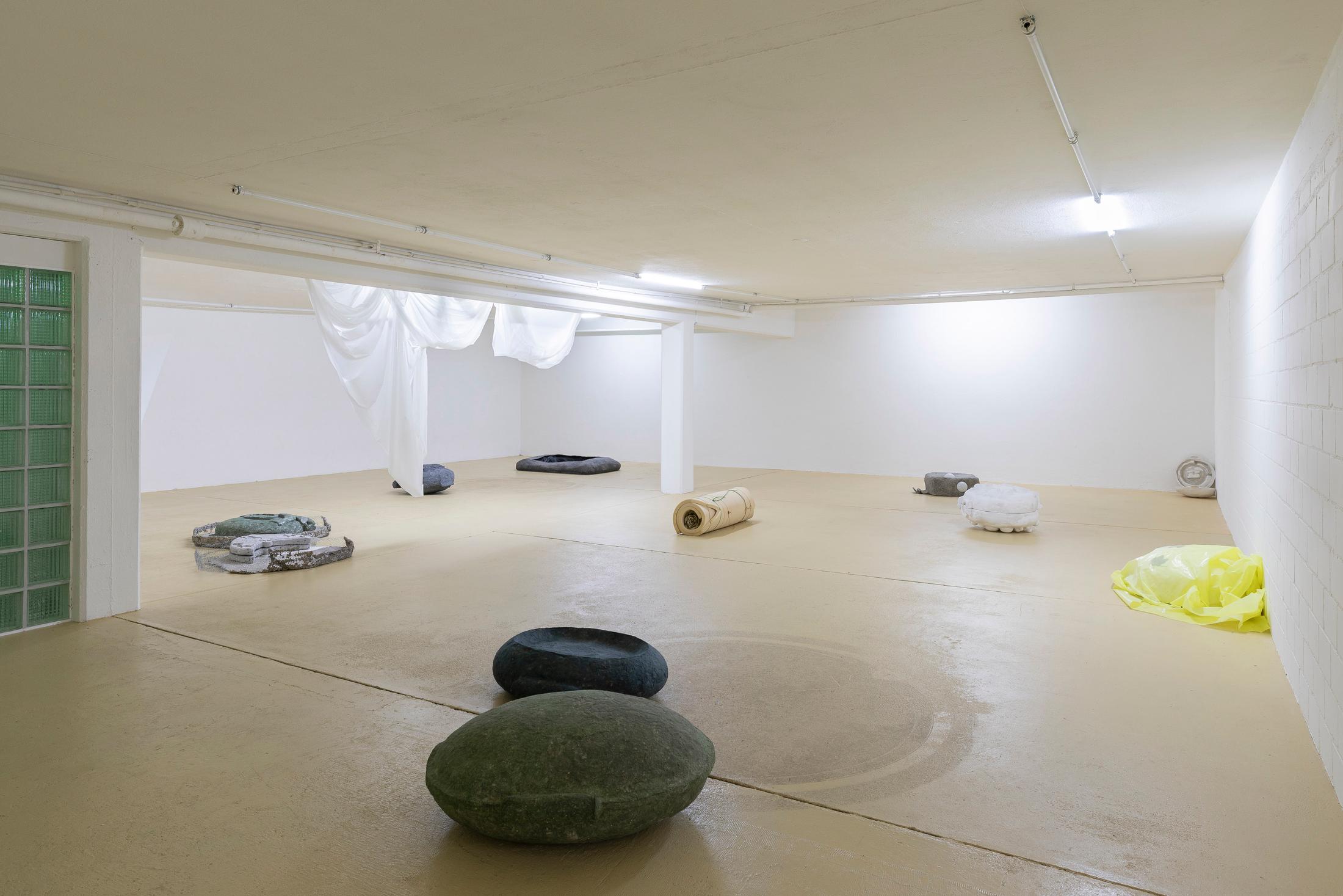 Exhibition View Julia Znoj Solo Show «aquadrome bubblepad» at unanimous consent, Zurich, 2021 / Photo: Michal Florence Schorro / Courtesy: unanimous consent and the artist