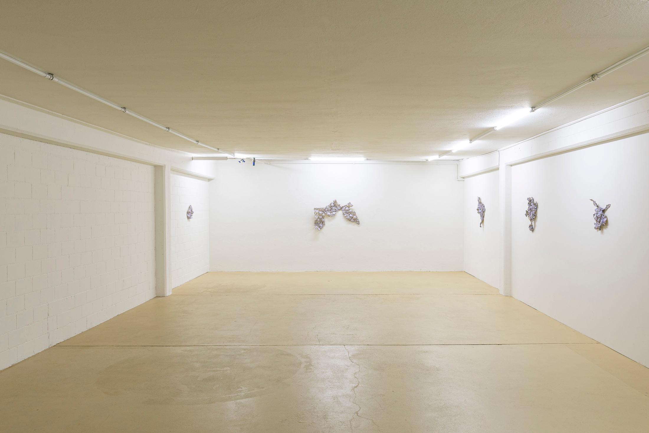 Exhibition View Julia Znoj Solo Show «aquadrome bubblepad» at unanimous consent, Zurich, 2021 / Photo: Michal Florence Schorro / Courtesy: unanimous consent and the artist