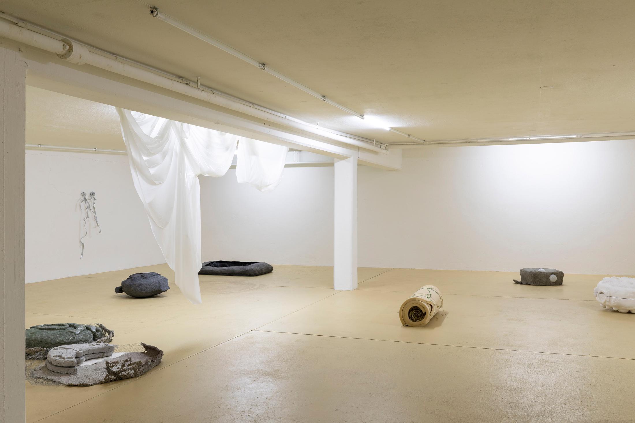 Exhibition View Julia Znoj Solo Show «aquadrome bubblepad» at unanimous consent, Zurich, 2021 / Photo: Michal Florence Schorro / Courtesy: unanimous consent and the artist
