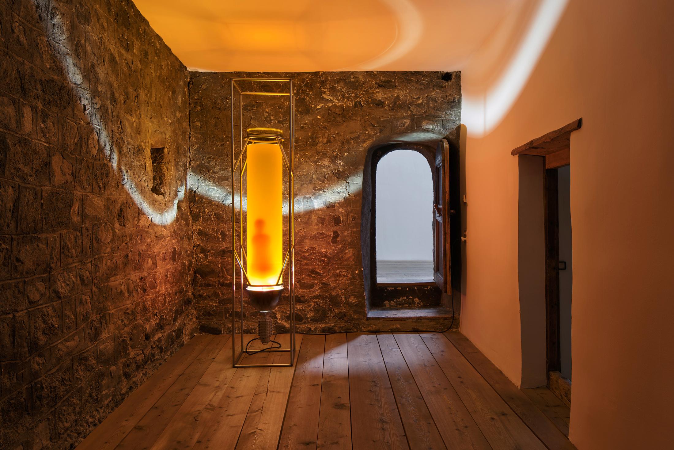 Installation View Julian Charrière Soloshow «Ever Since We Crawled Out / view on An Invitaton to Disappear, 2018» at Galerie Tschudi, Zuoz / Photo: Ralph Feiner / Courtesy: the artist and Galerie Tschudi, Zuoz