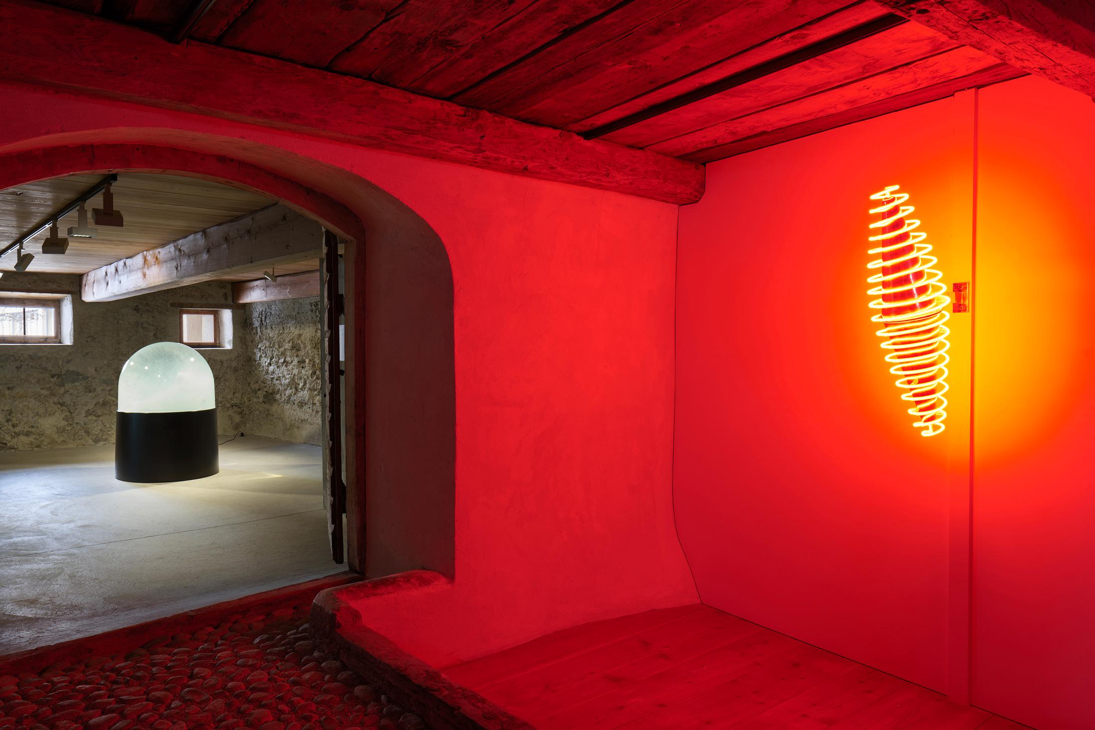 Installation View Julian Charrière Soloshow «Ever Since We Crawled Out / view on An Invitaton to Disappear, 2018» at Galerie Tschudi, Zuoz / Photo: Ralph Feiner / Courtesy: the artist and Galerie Tschudi, Zuoz