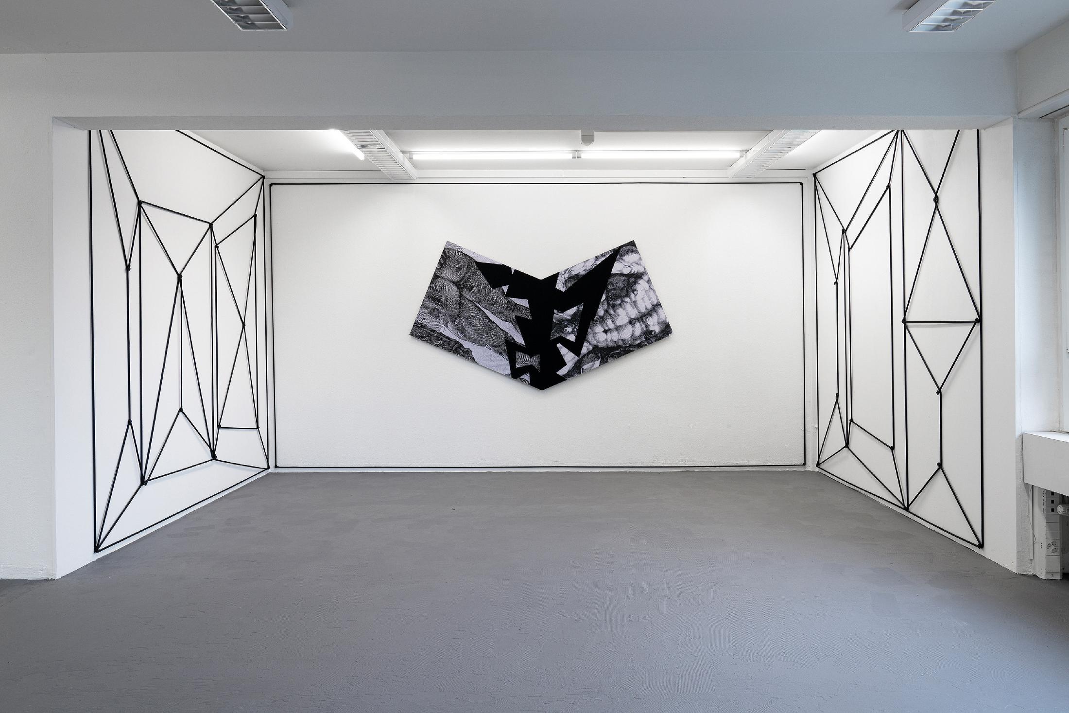 Exhibition View Julian Göthe Solo Show «The Fat Shadow» at suns.works, Zurich, 2021 / Photo: Claude Barrault / Courtesy: the artist and suns.works