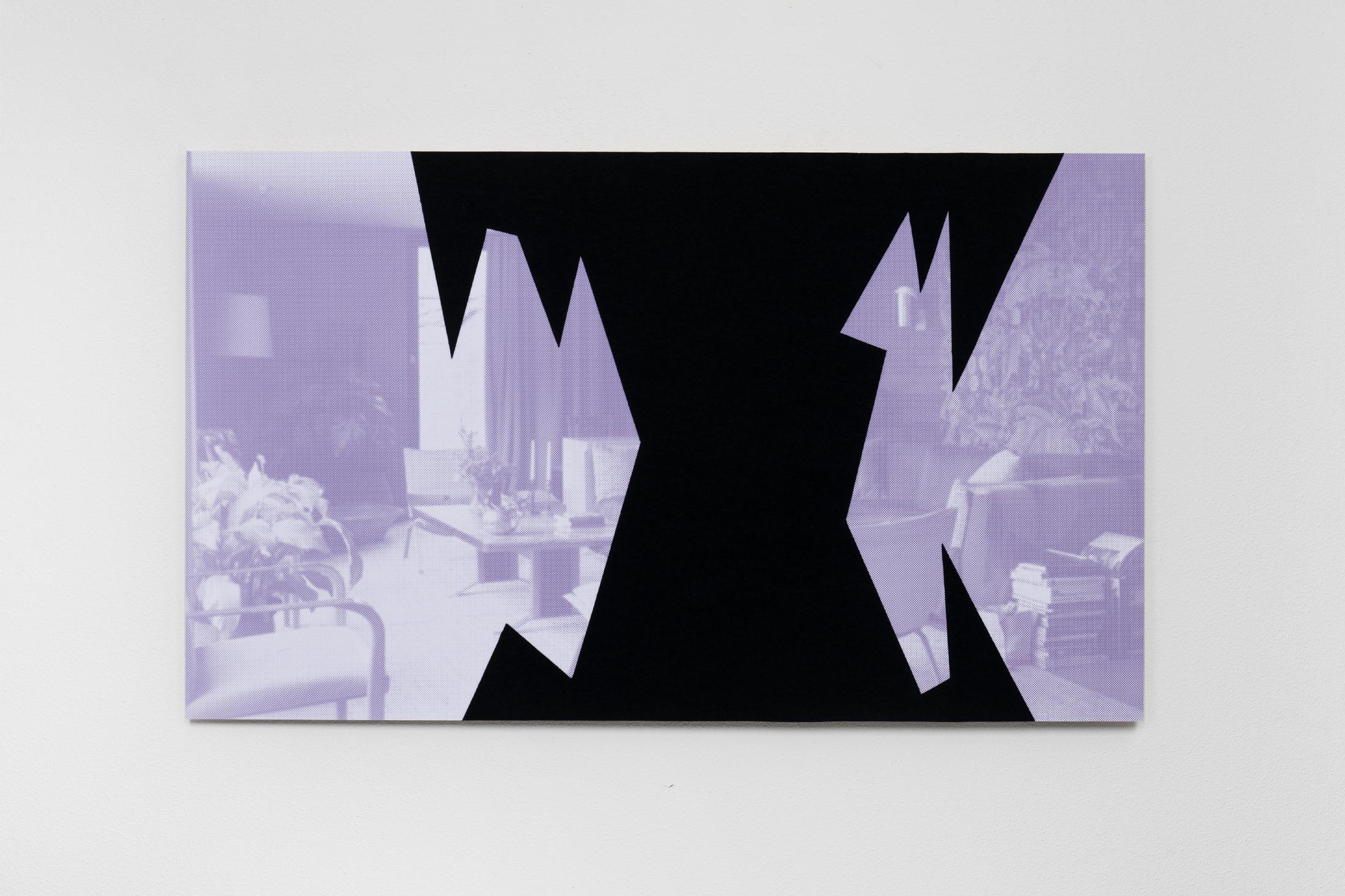 Exhibition View Julian Göthe Solo Show «The Fat Shadow; view on Julian Göthe, The Fat Shadow III, 2021» at suns.works, Zurich, 2021 / Photo: Claude Barrault / Courtesy: the artist and suns.works