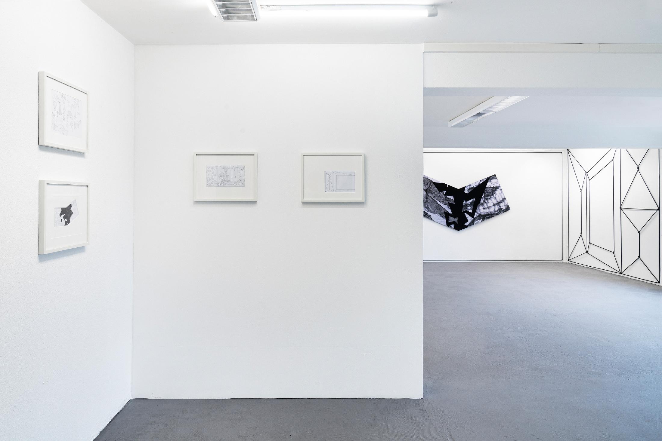 Exhibition View Julian Göthe Solo Show «The Fat Shadow» at suns.works, Zurich, 2021 / Photo: Claude Barrault / Courtesy: the artist and suns.works