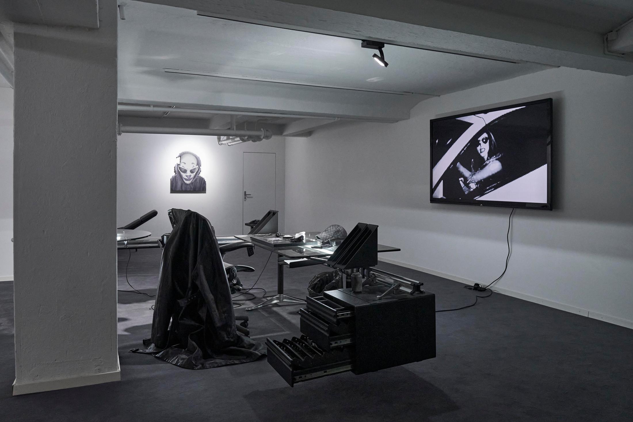 Exhibition View Julian-Jakob Kneer Solo Show «SHOOTING STAR» at Blue Velvet Projects, Zurich, 2022 / Photo: Nicola Duc / Courtesy: the artist and Blue Velvet Projects