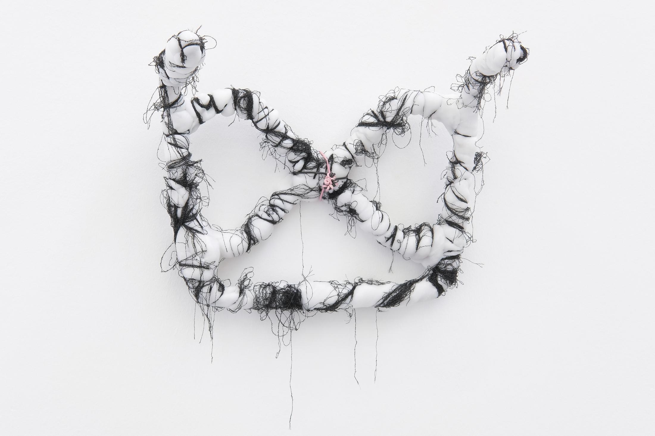 Exhibition View Julien Creuzet Soloshow «Il pleut encore, des minis gouttelettes (…)» at CAN, Neuchâtel, 2019 / Photo: Sebastian Verdon / Courtesy: the artist and CAN