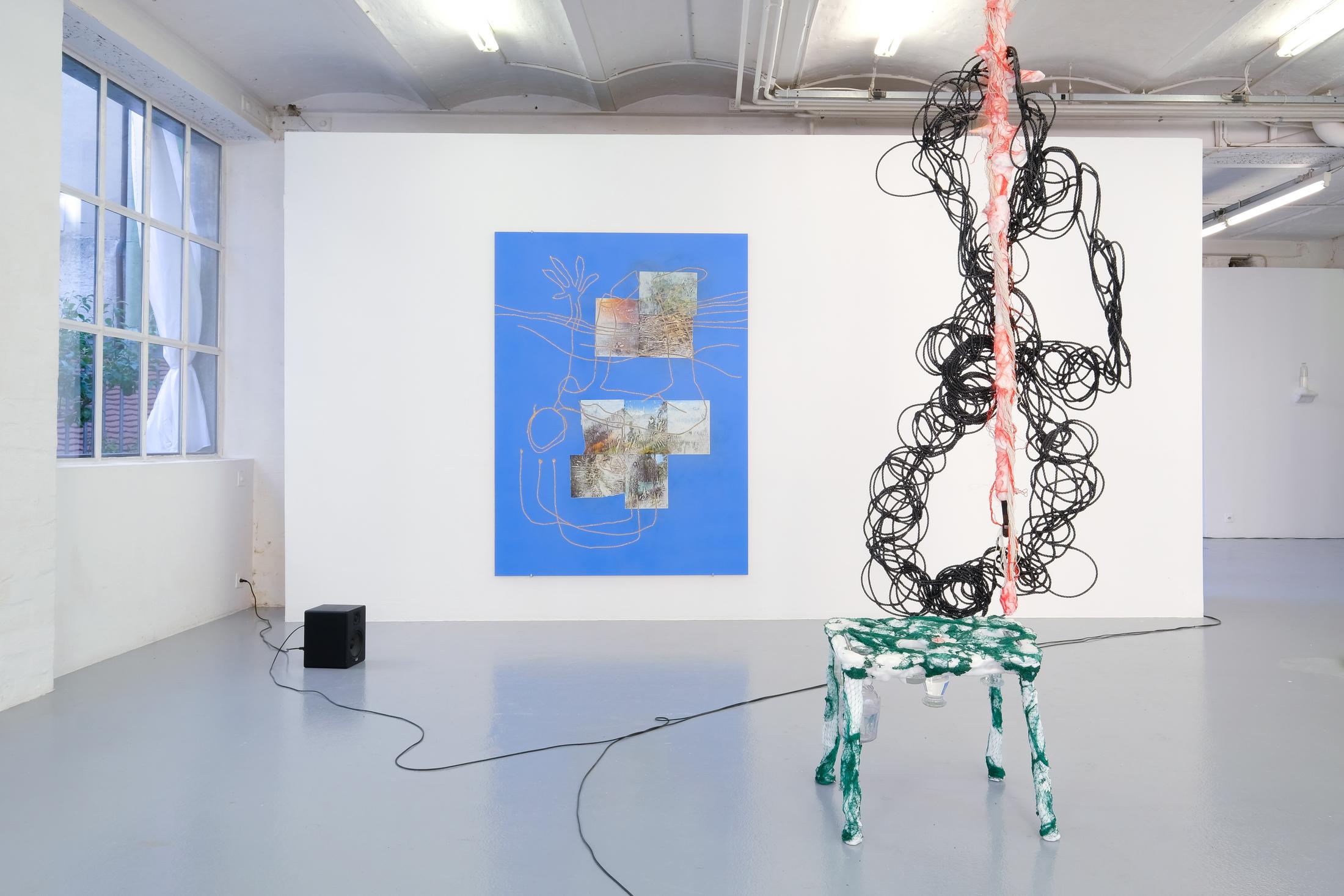 Exhibition View Julien Creuzet Soloshow «Il pleut encore, des minis gouttelettes (…)» at CAN, Neuchâtel, 2019 / Photo: Sebastian Verdon / Courtesy: the artist and CAN